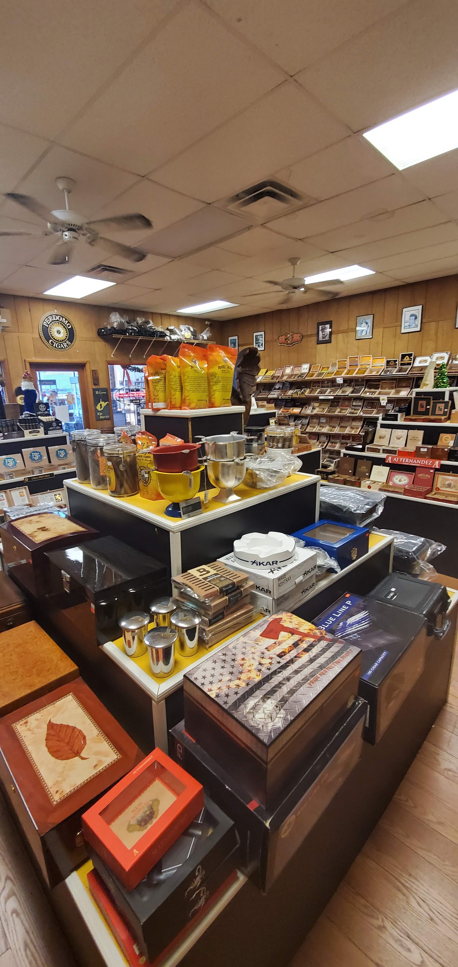 The Squire Tobacconist photo 8