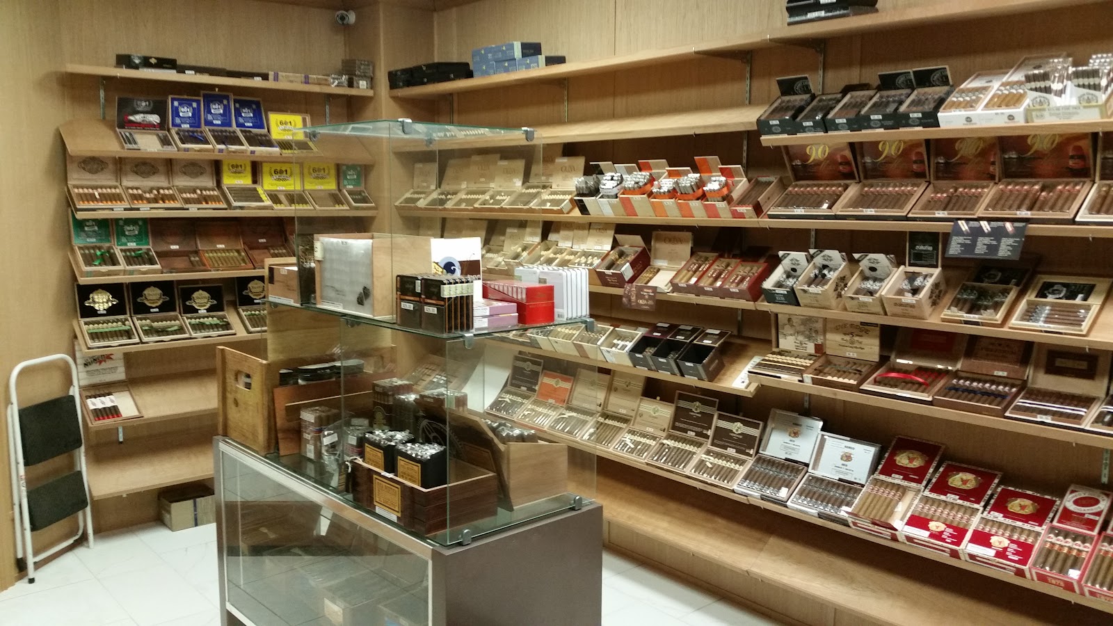 The Stogie Smoke Stop photo 3