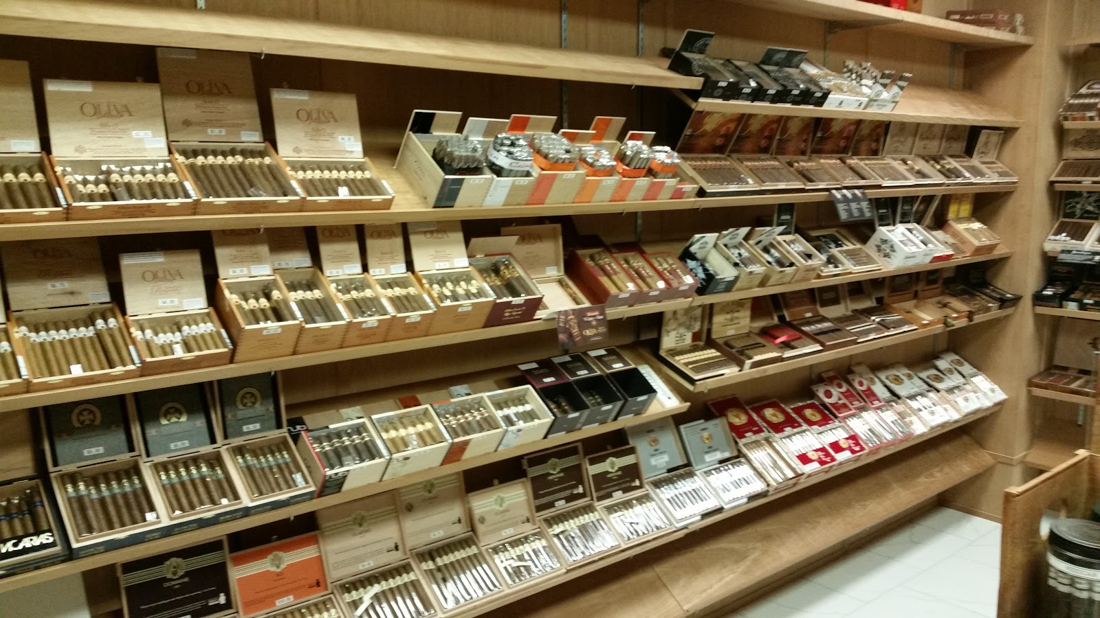 The Stogie Smoke Stop photo 7