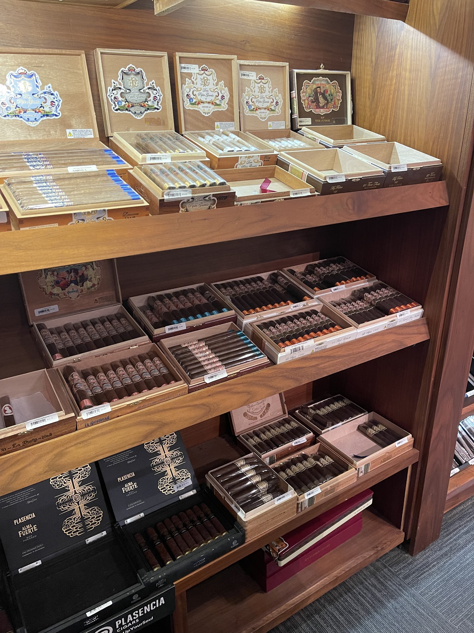 The2ofus@Cutters LLC dba Cutters Cigar and Spirits photo 10