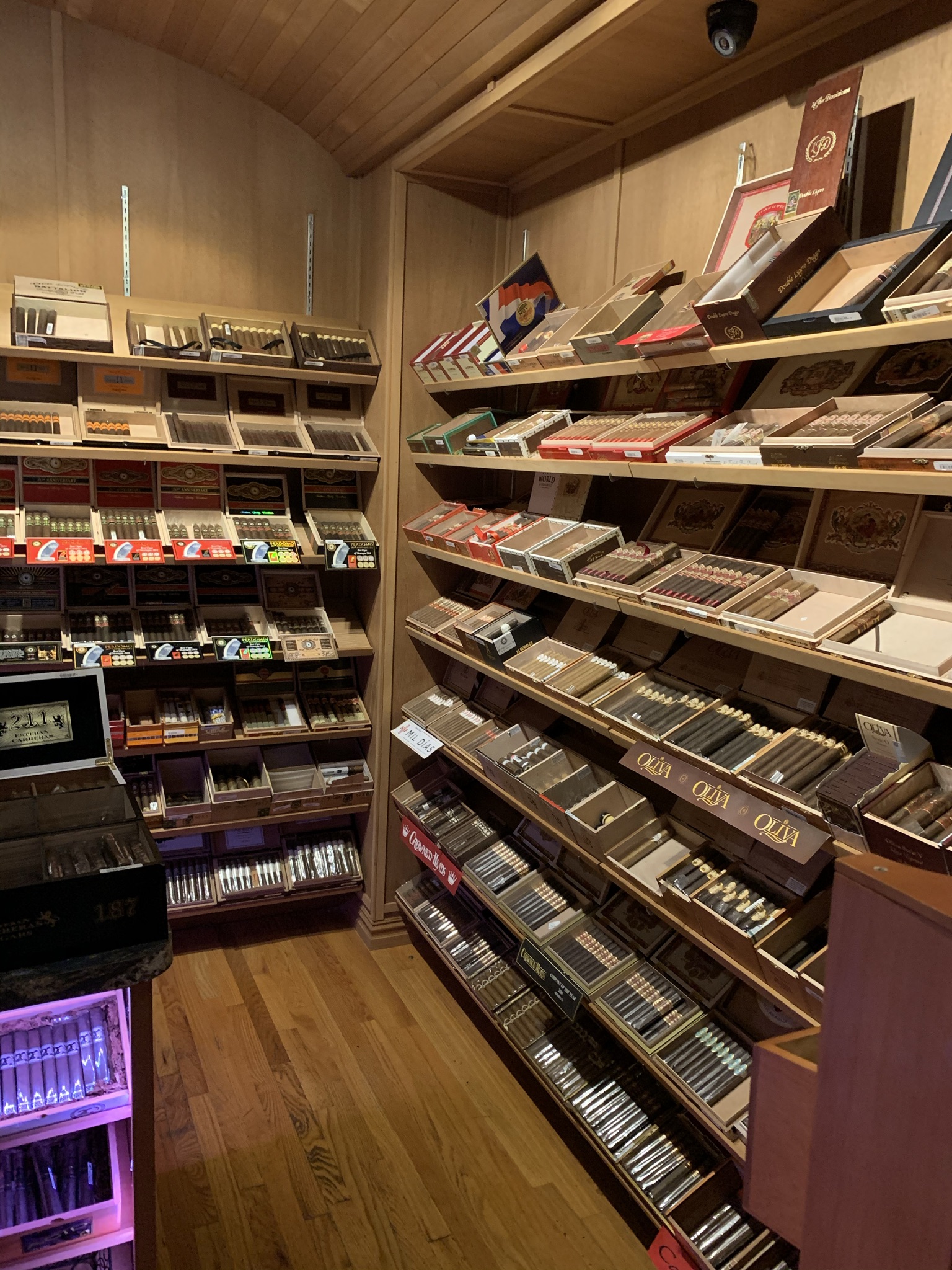 Third Street Cigar photo 9
