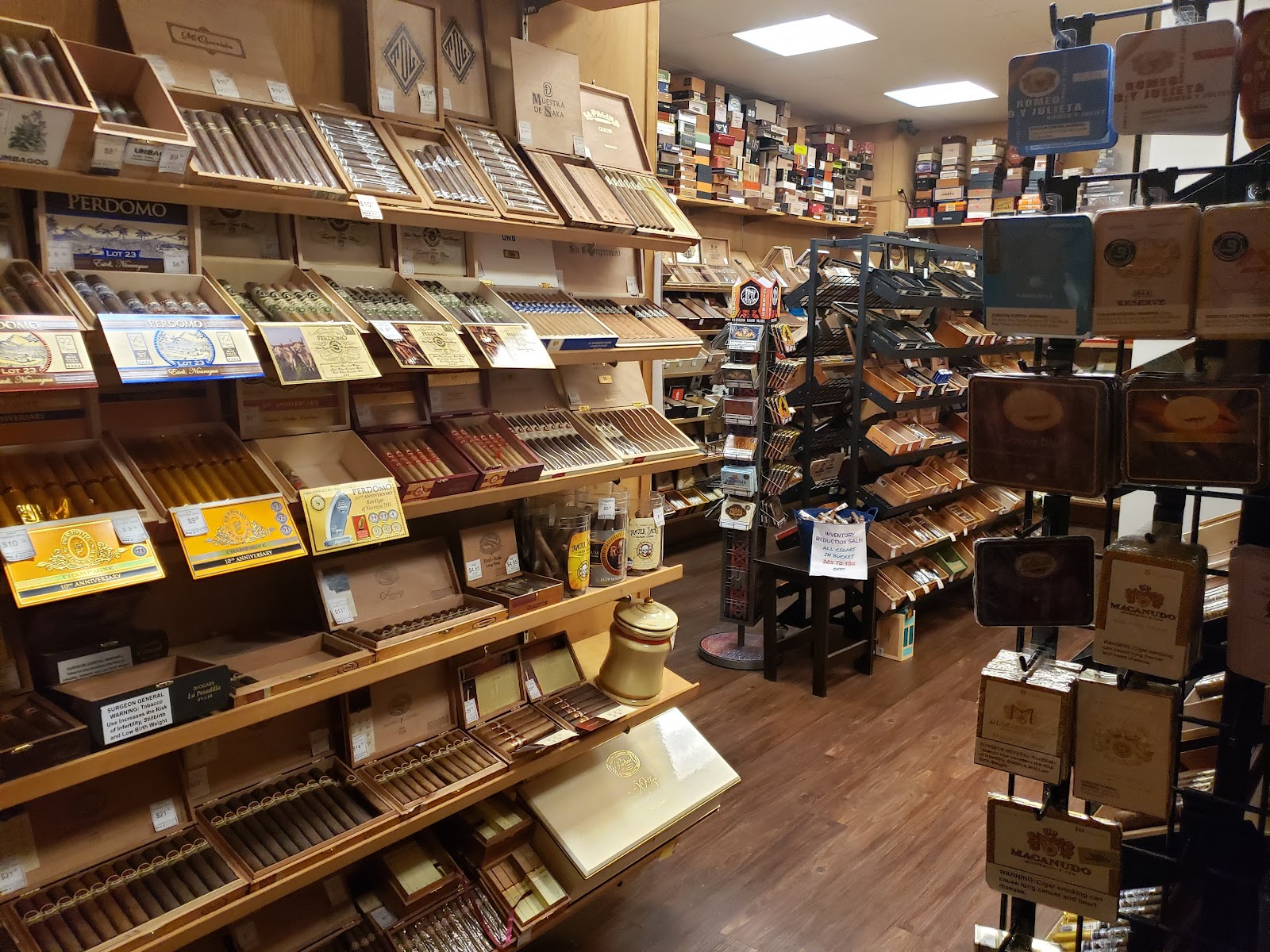 Tinder Box of Tennessee - Memphis, TN (Poplar) photo 2