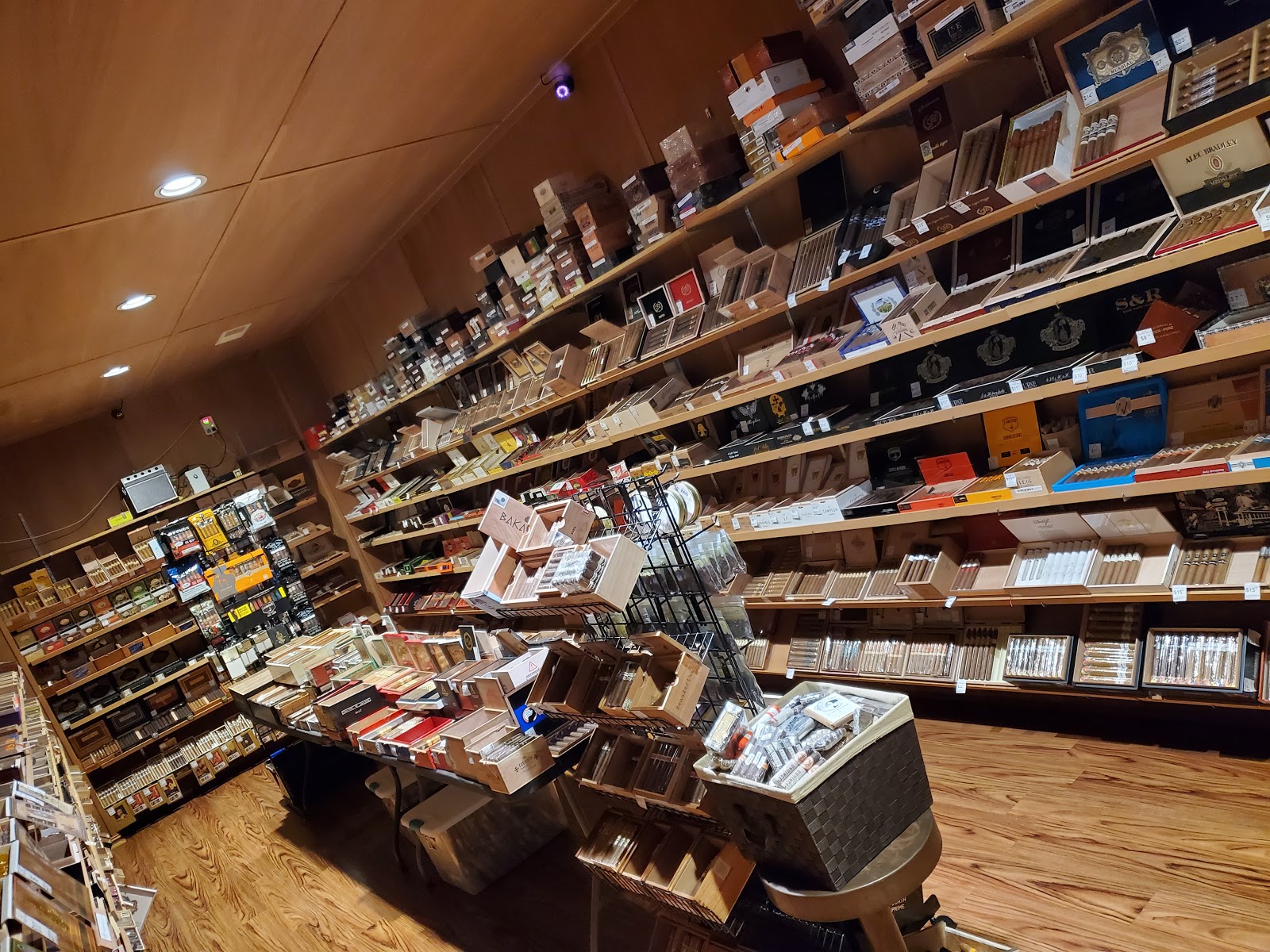 Tinder Box of Tennessee - Memphis, TN (South Main) photo 3