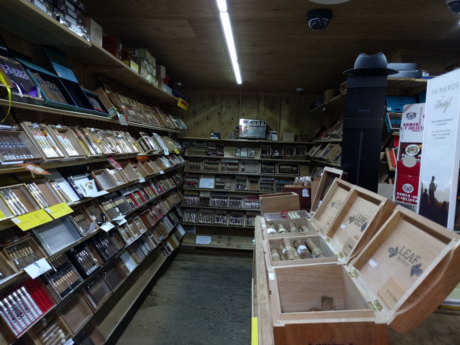 TM Cigar Lounge photo 9
