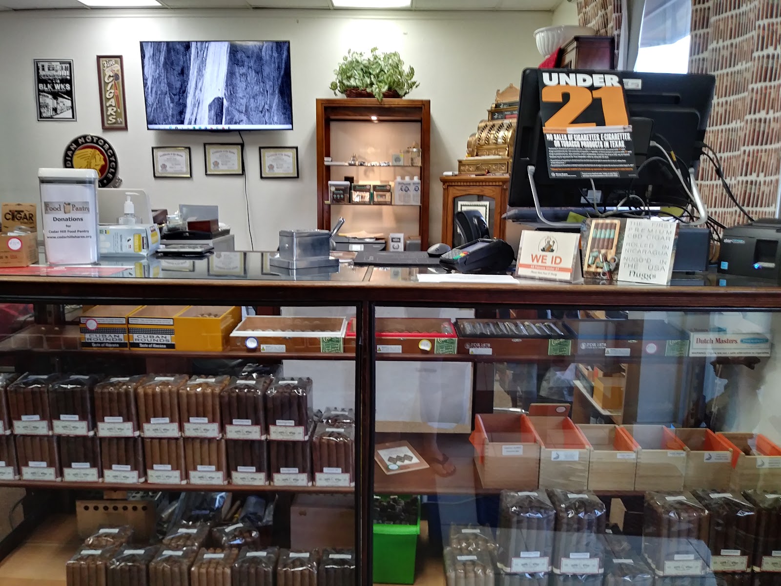 Tobacco Cabana photo 4