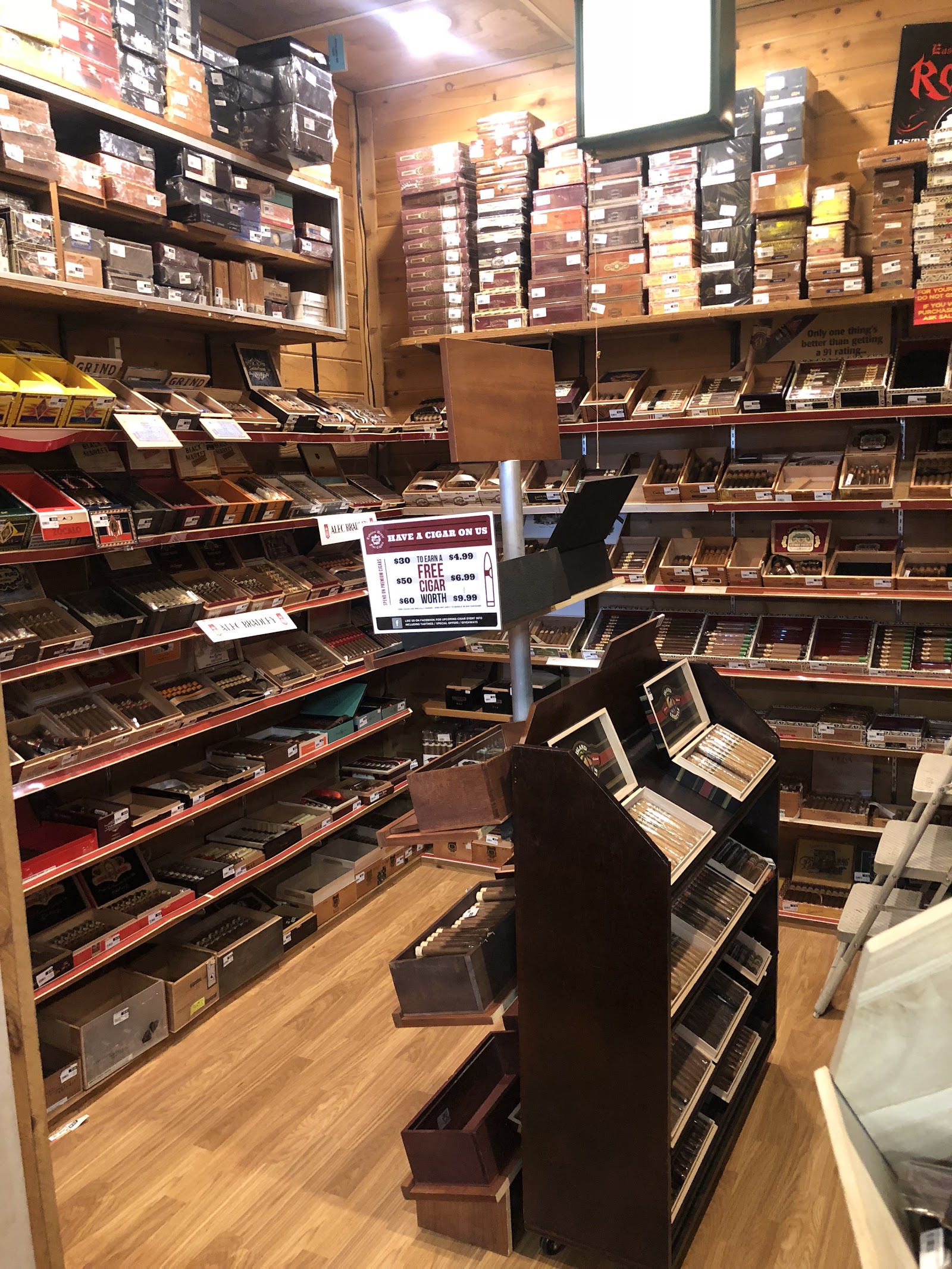 Tobacco Depot #16 - Sun City Center, FL photo 3