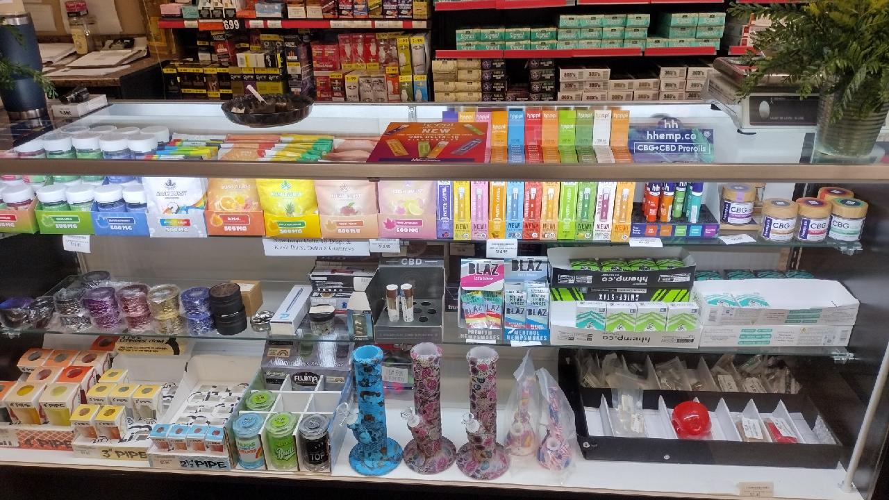 Tobacco Depot #3 - Zephyrhills, FL photo 4
