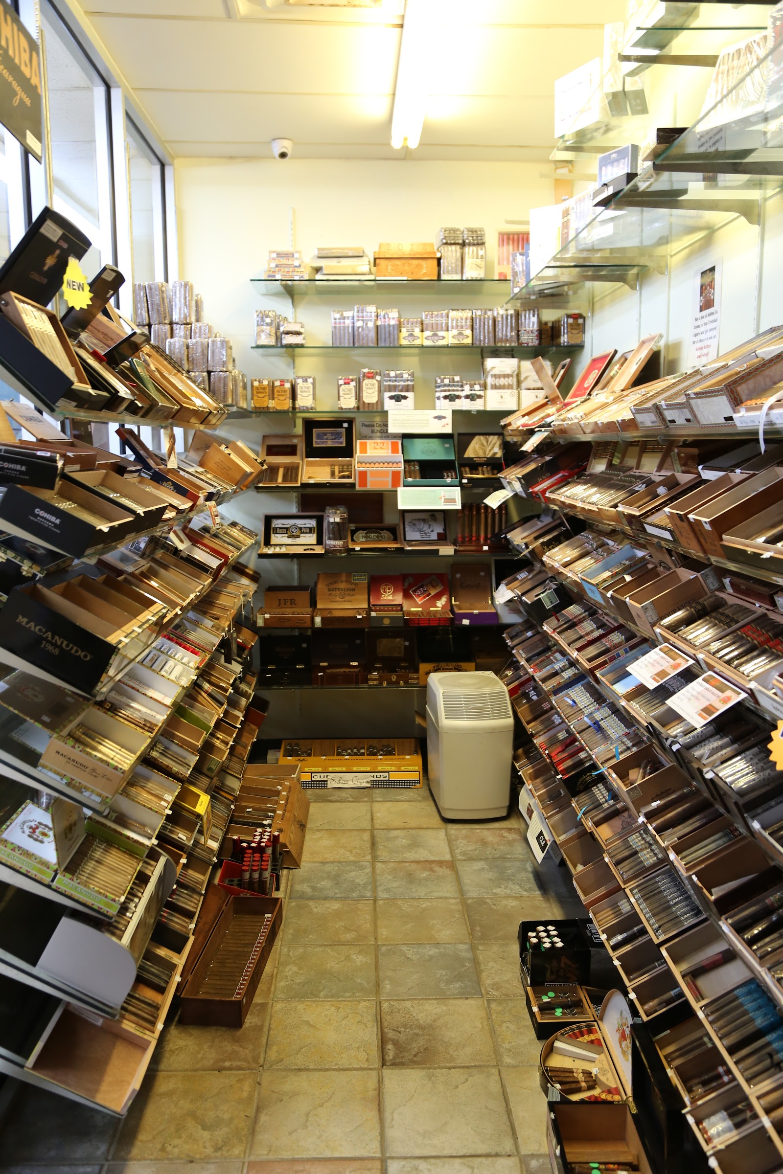 Tobacco Discount House #1 (HQ) photo 3