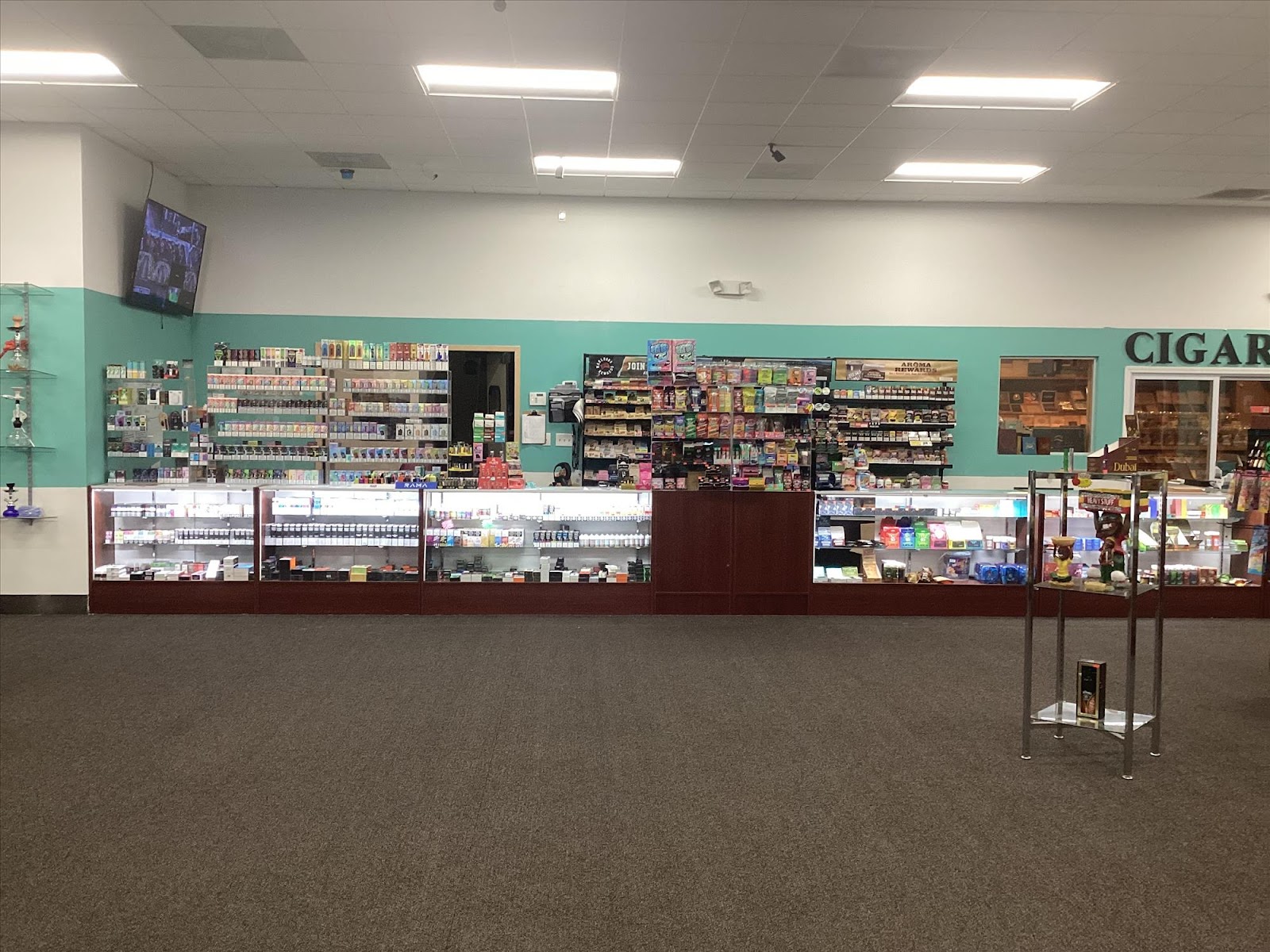 Tobacco Hub photo 4