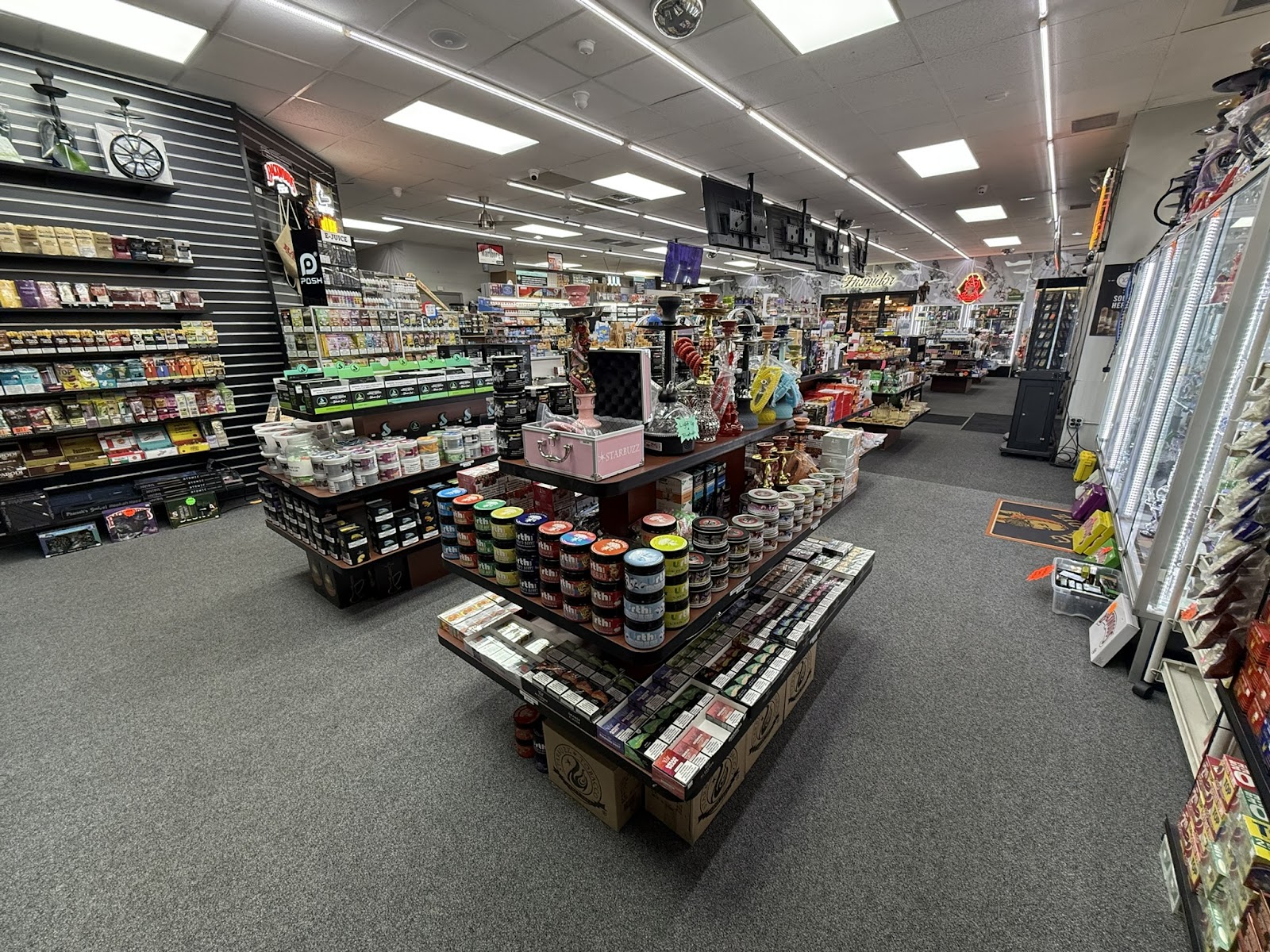 Tobacco Land photo 2