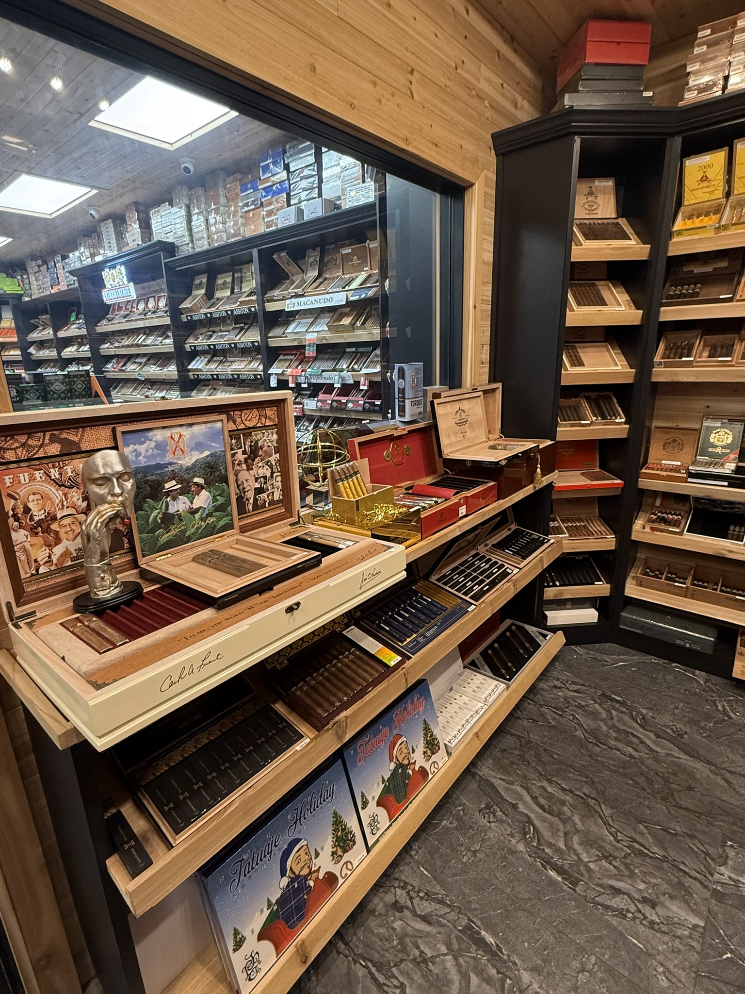 Tobacco Land photo 10