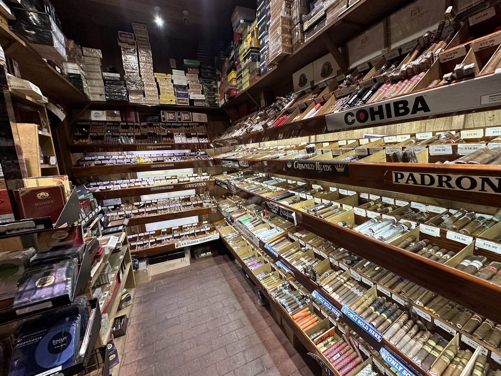 Tobacco Leaf Henderson photo 5