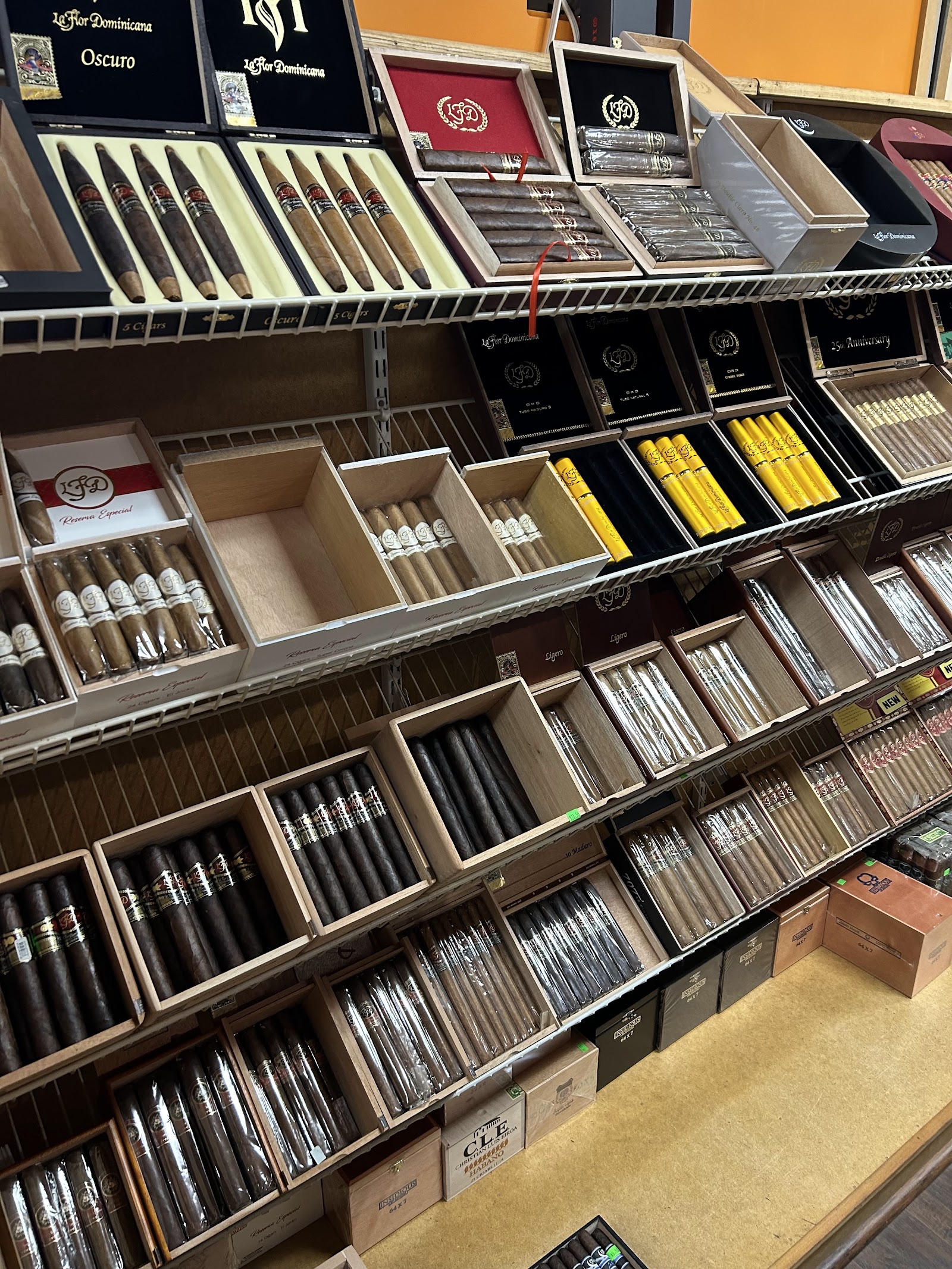 Tobacco Plus photo 10