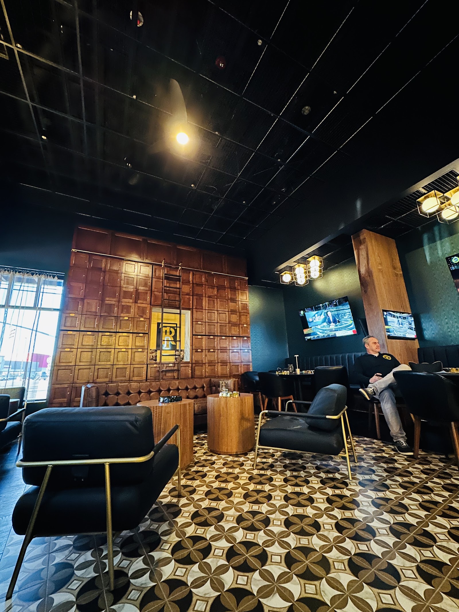 Tobacco Road Premium Cigars photo 2