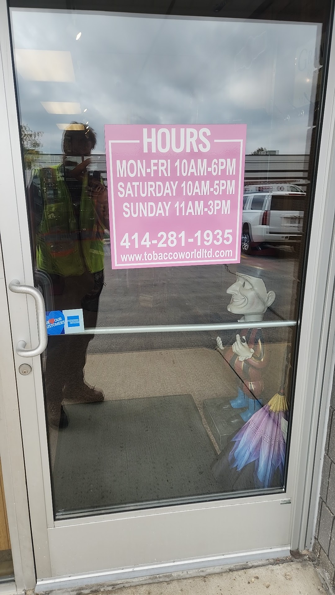 Tobacco World, Ltd. - Greenfield, WI photo 8