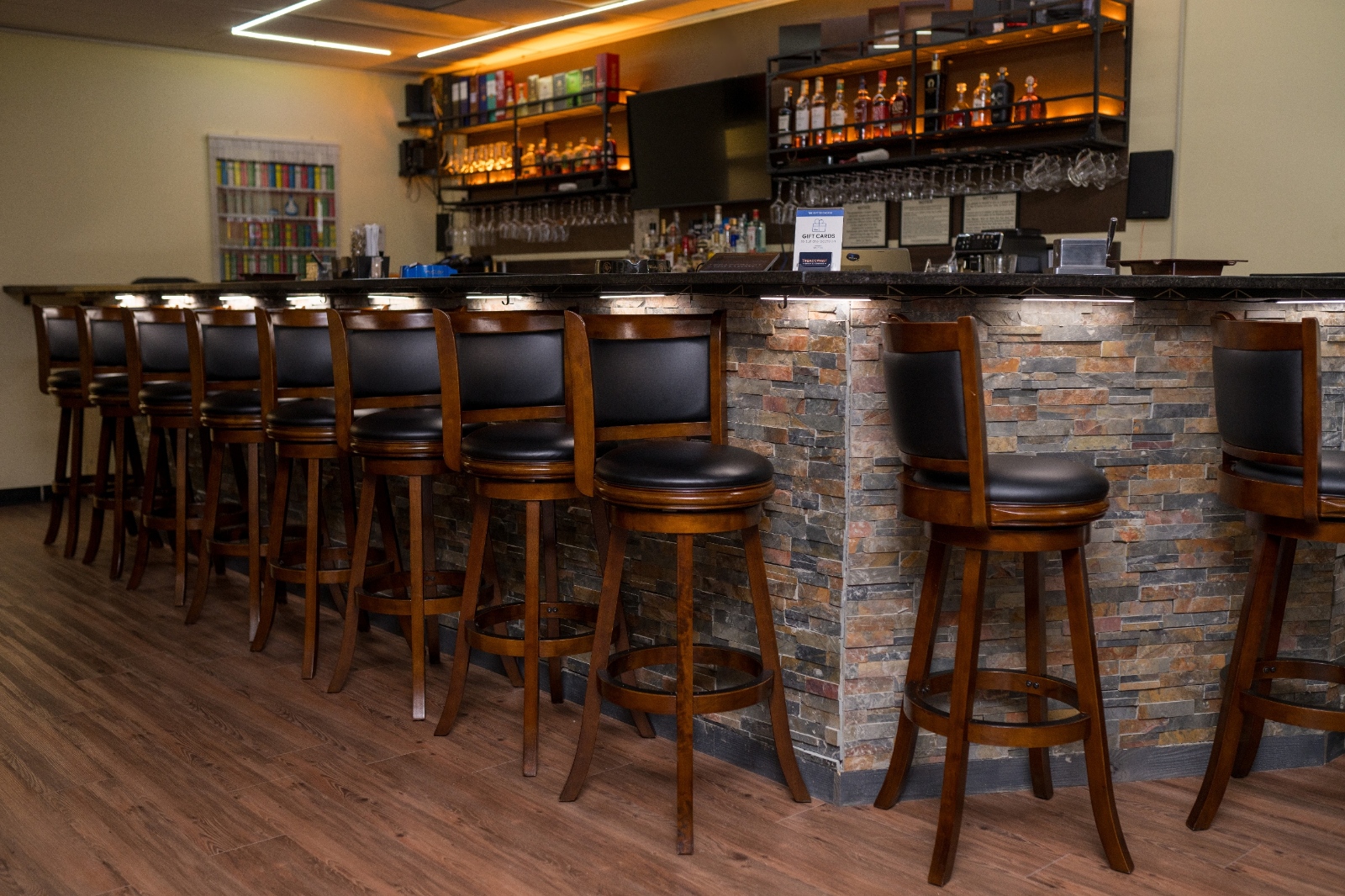 Tobacconist Shop & Lounge photo 5