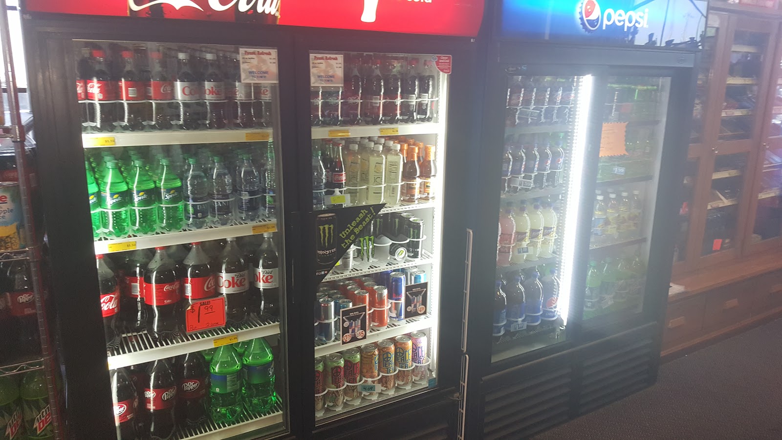 Tom's Super Shop #1/Smoker Friendly - Wichita, KS photo 8