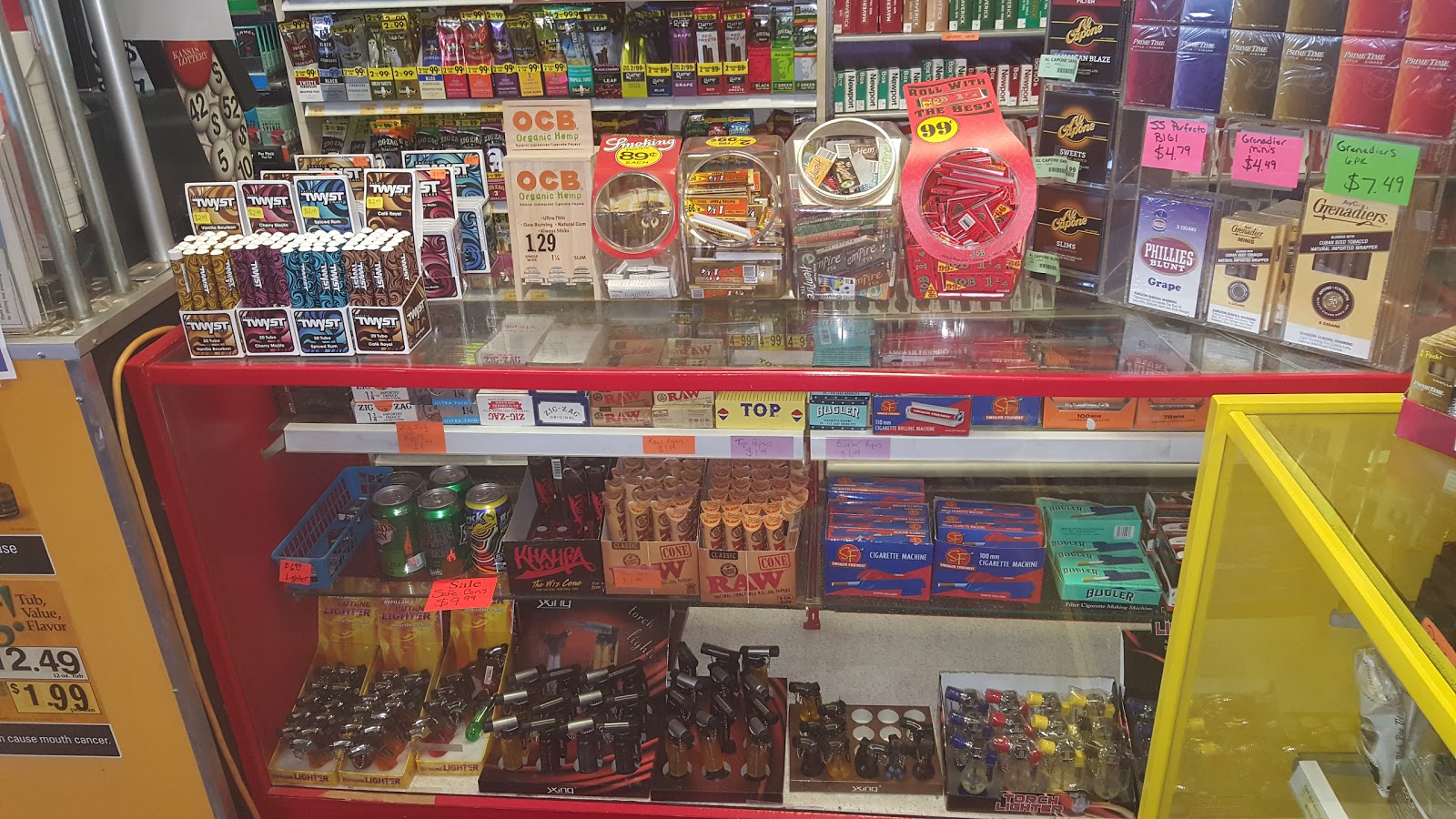 Tom's Super Shop #1/Smoker Friendly - Wichita, KS photo 9