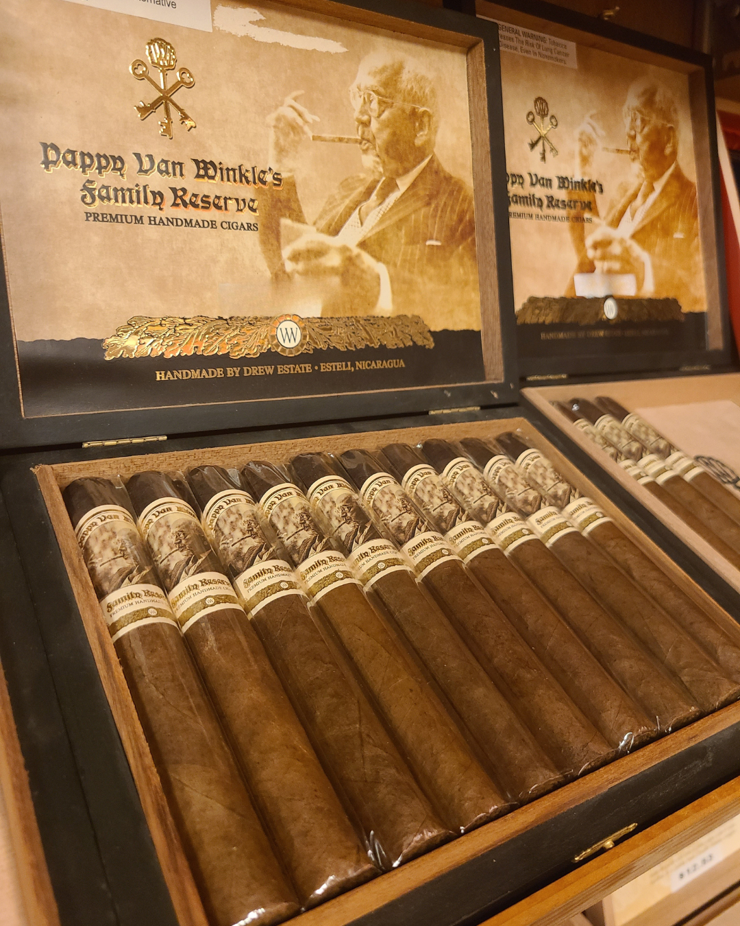 Top Shelf Cigar & Tobacco Shoppe photo 4