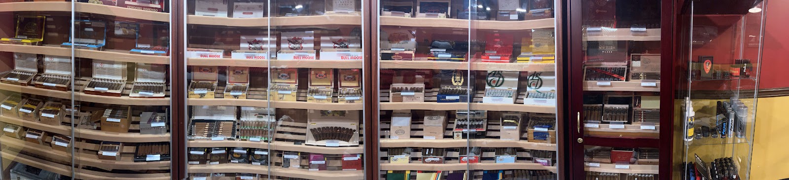 Torch Cigar Lounge photo 3