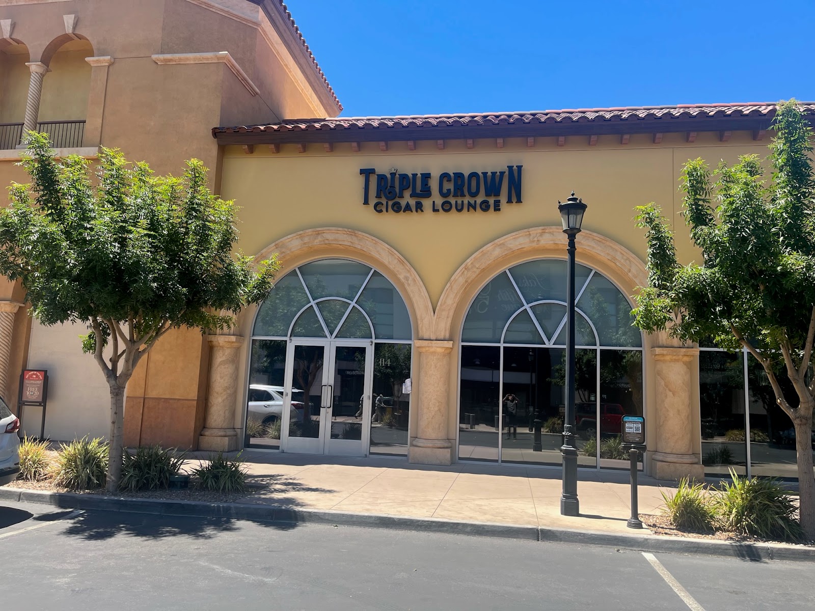 Triple Crown Cigar Lounge