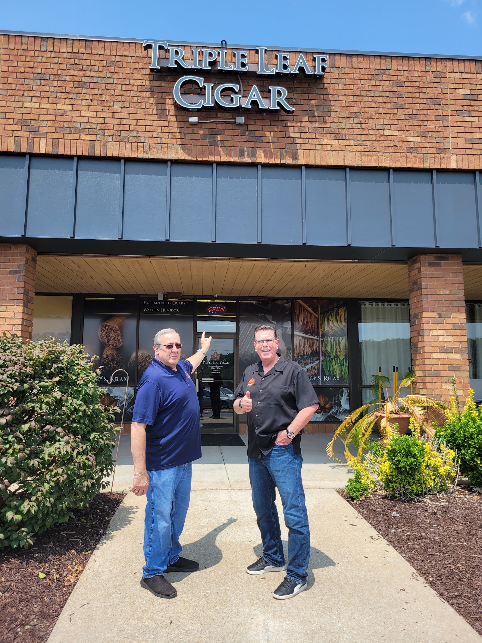 Triple Leaf Cigar photo 3