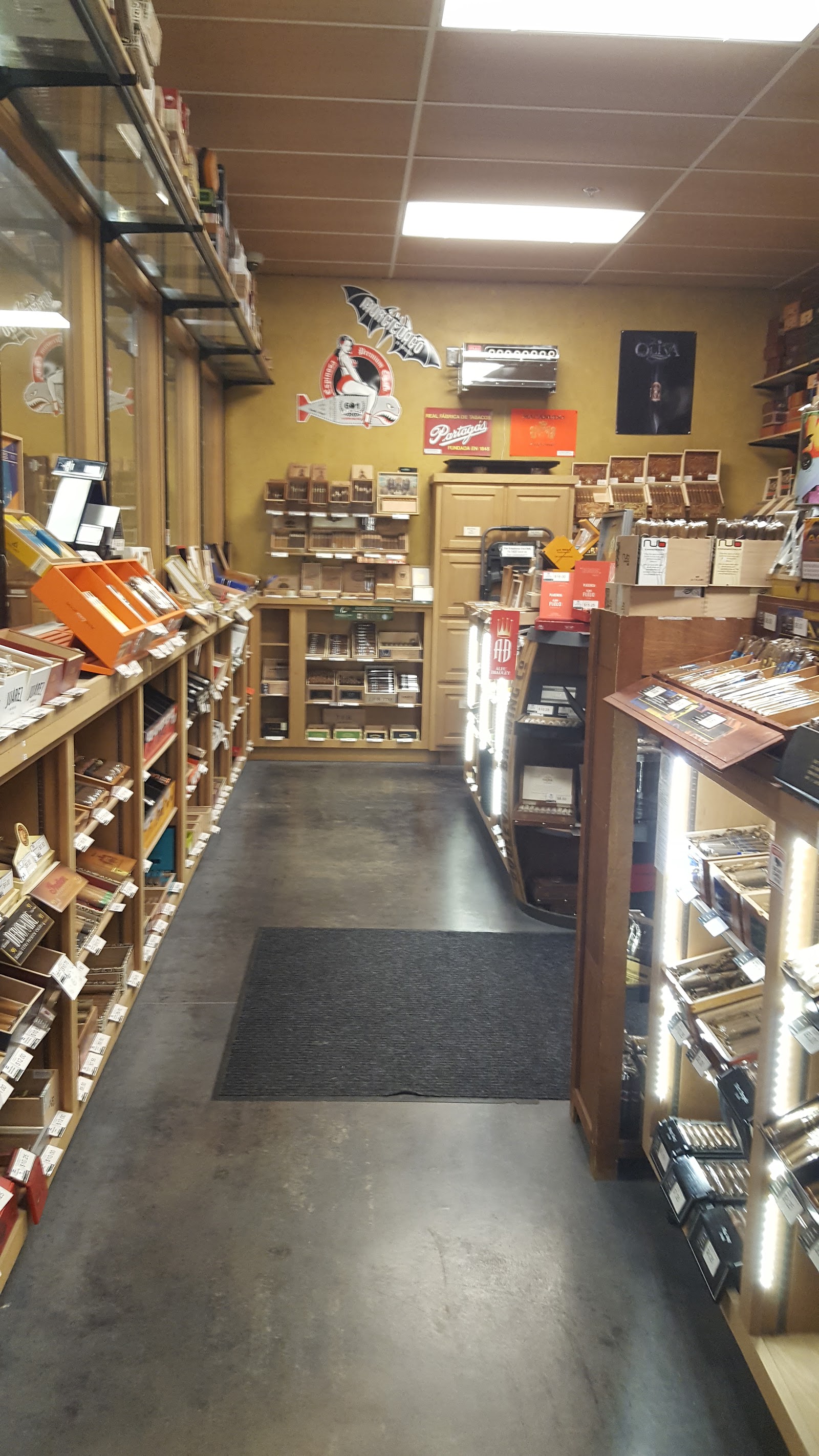 Tulsa Hills Cigar Cellar and Market photo 2
