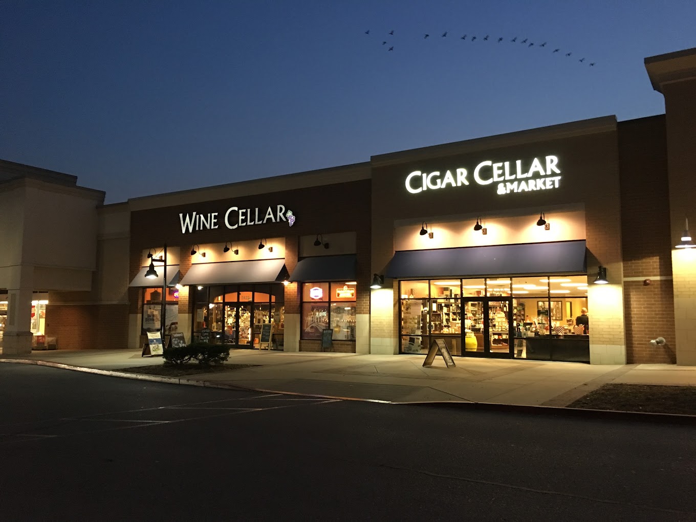 Tulsa Hills Cigar Cellar and Market photo 4