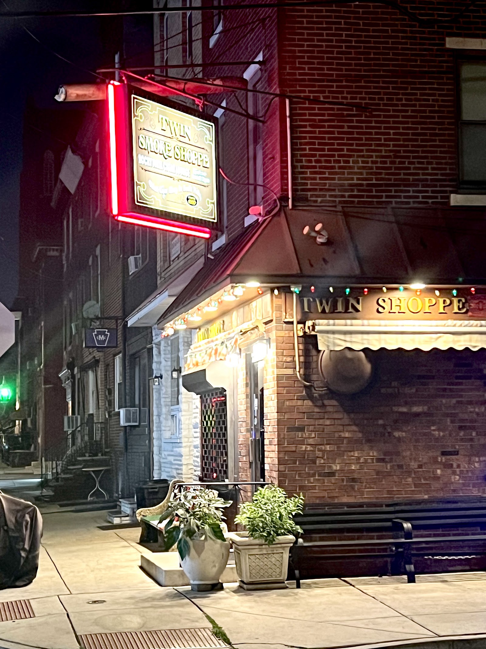 Twin Smoke Shoppe