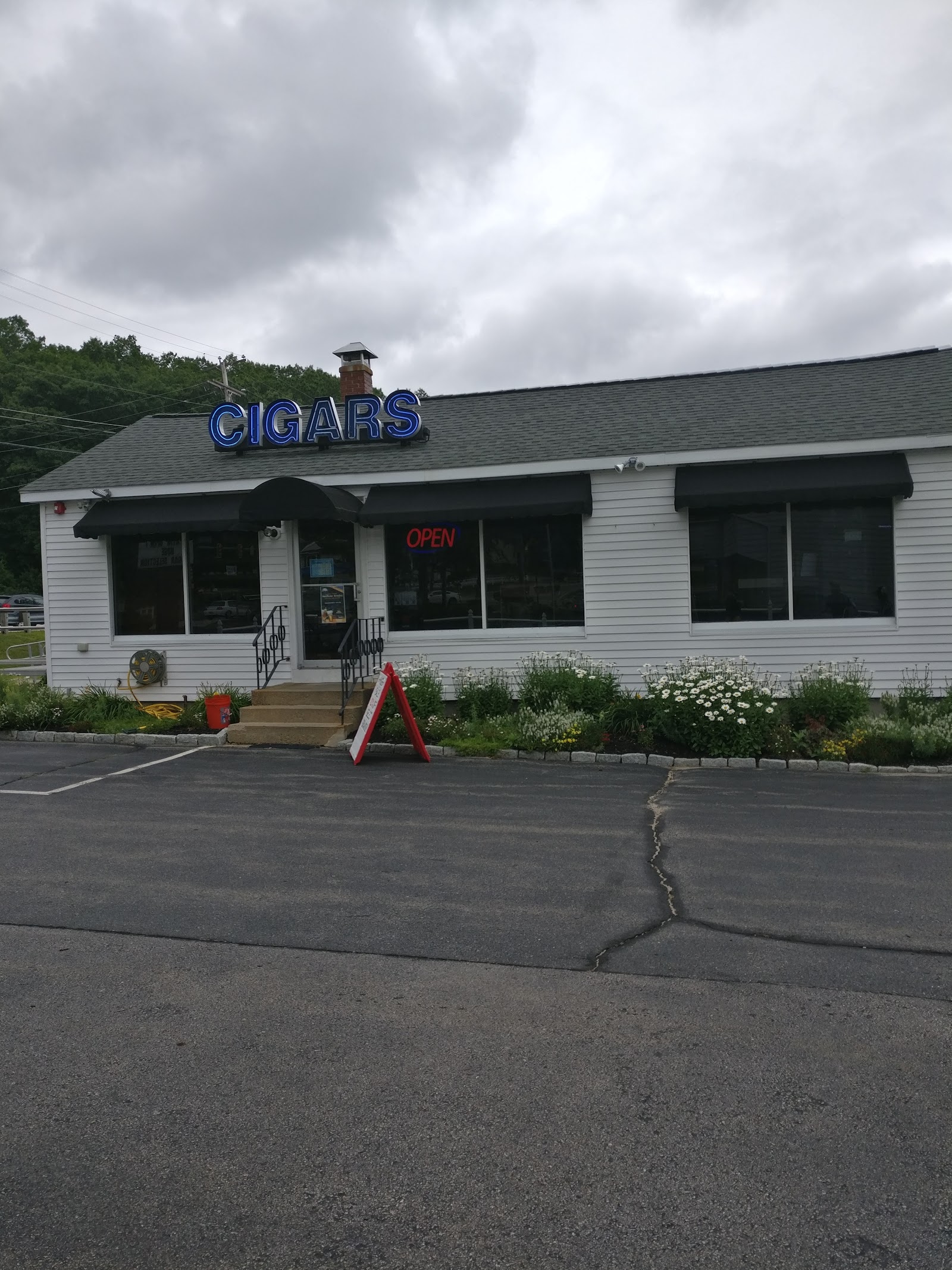 Twins Smoke Shop, Inc. - Hooksett, NH photo 10