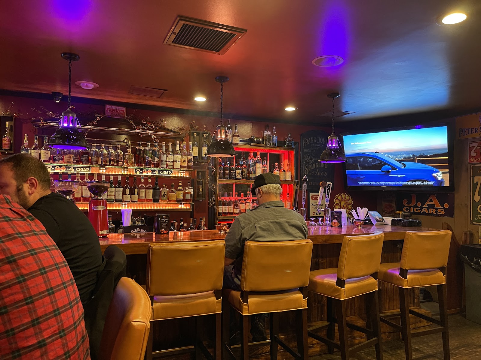 Twins Smoke Shop Inc (HQ) photo 2