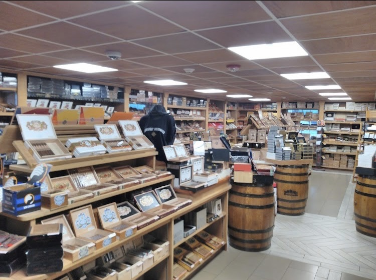 Twins Smoke Shop Inc (HQ) photo 7