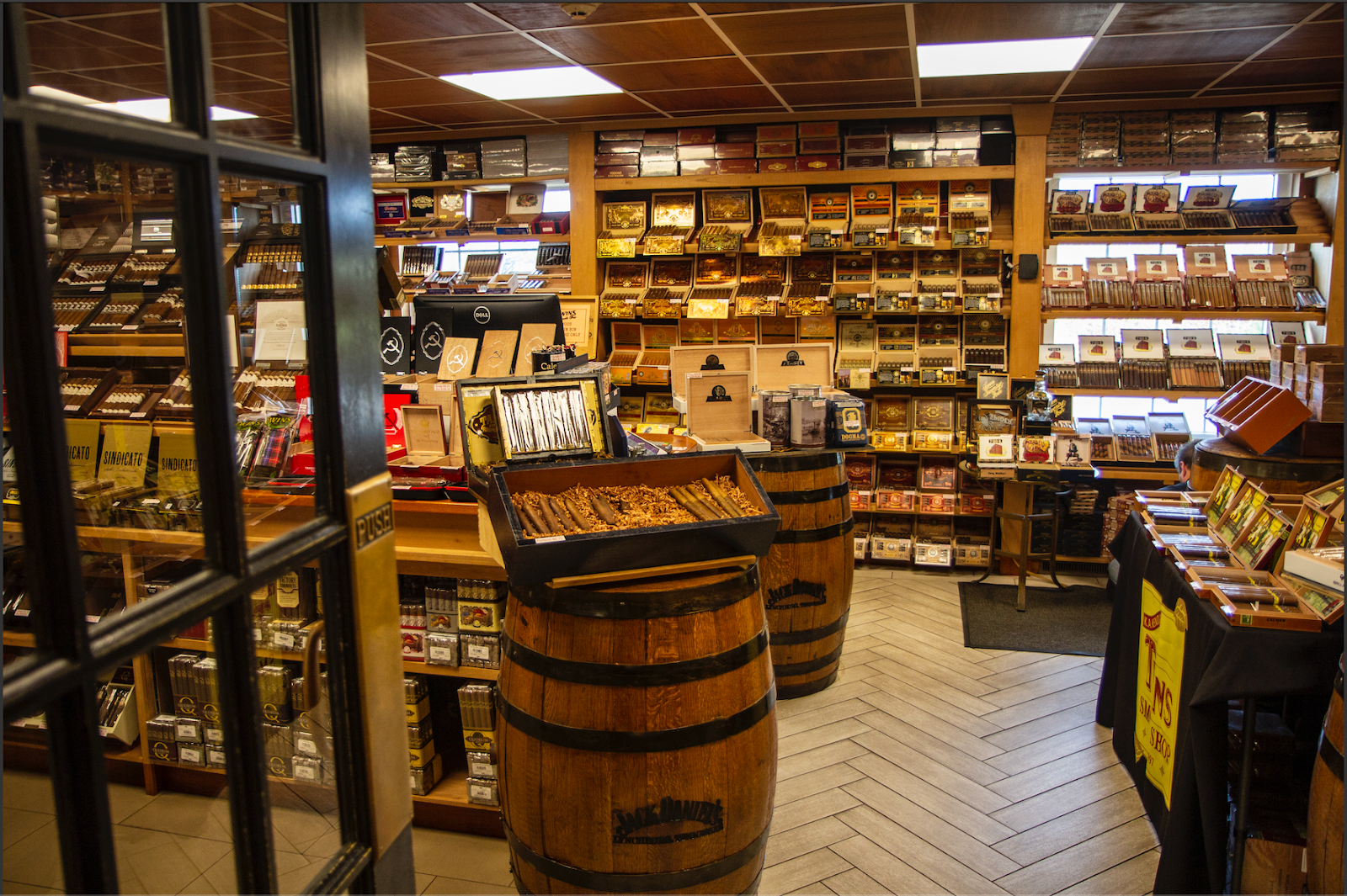 Twins Smoke Shop Inc (HQ) photo 10
