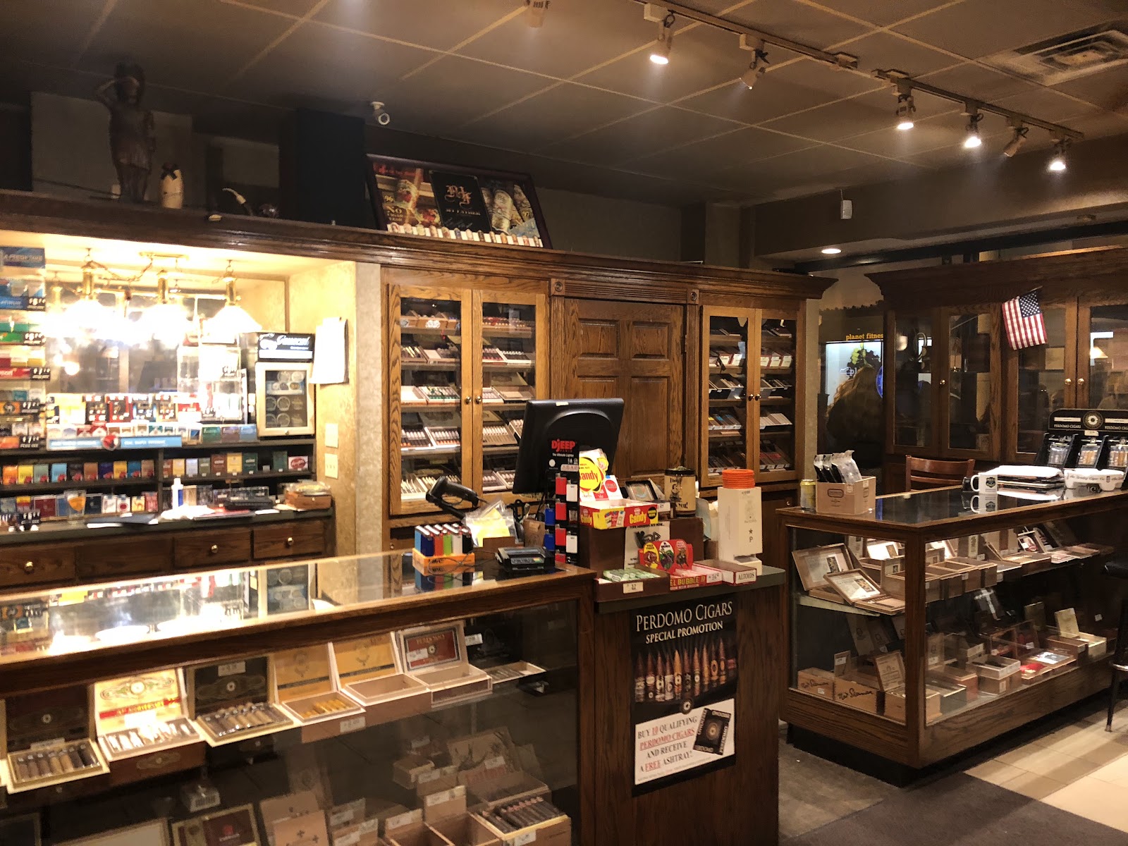 Uhle Tobacco Company photo 2