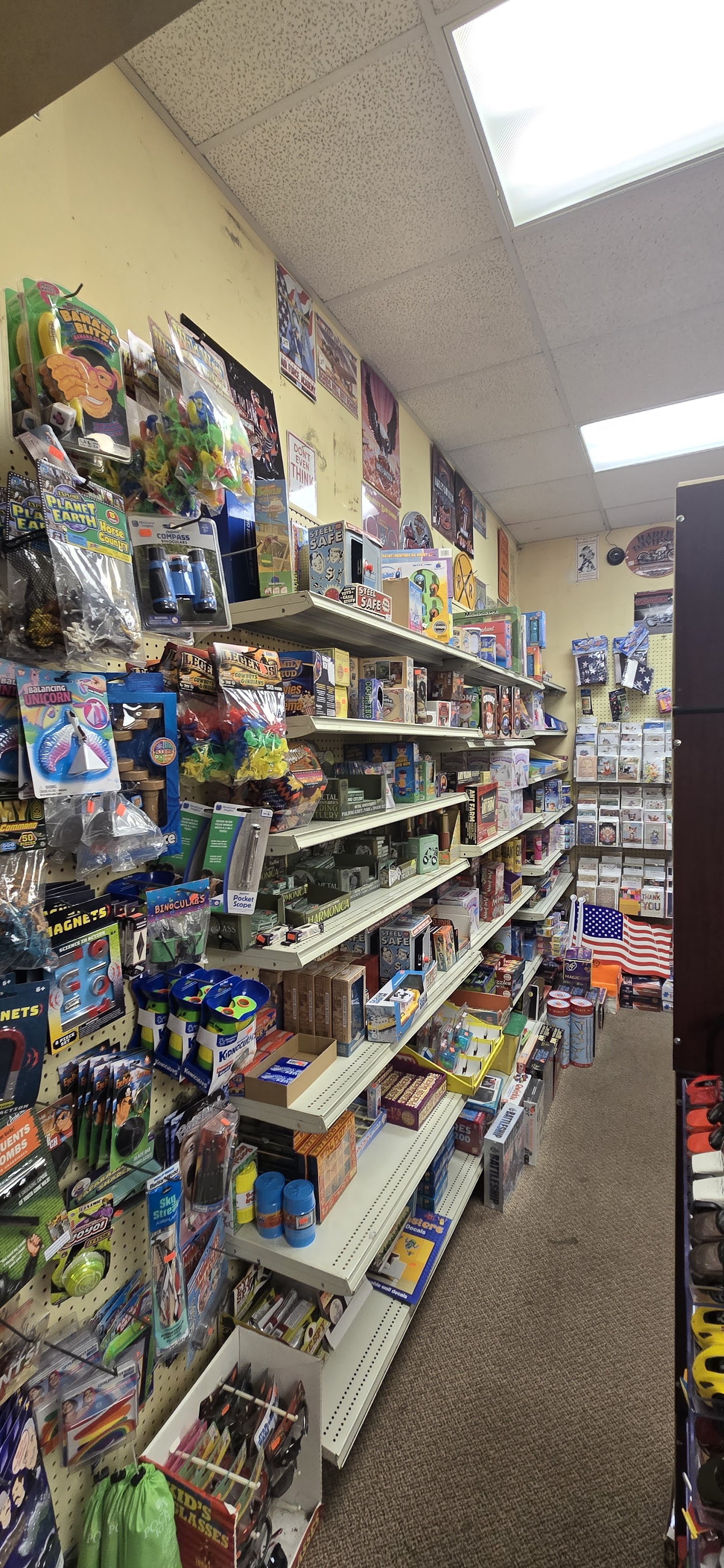 United Card & Smoke Shop photo 7