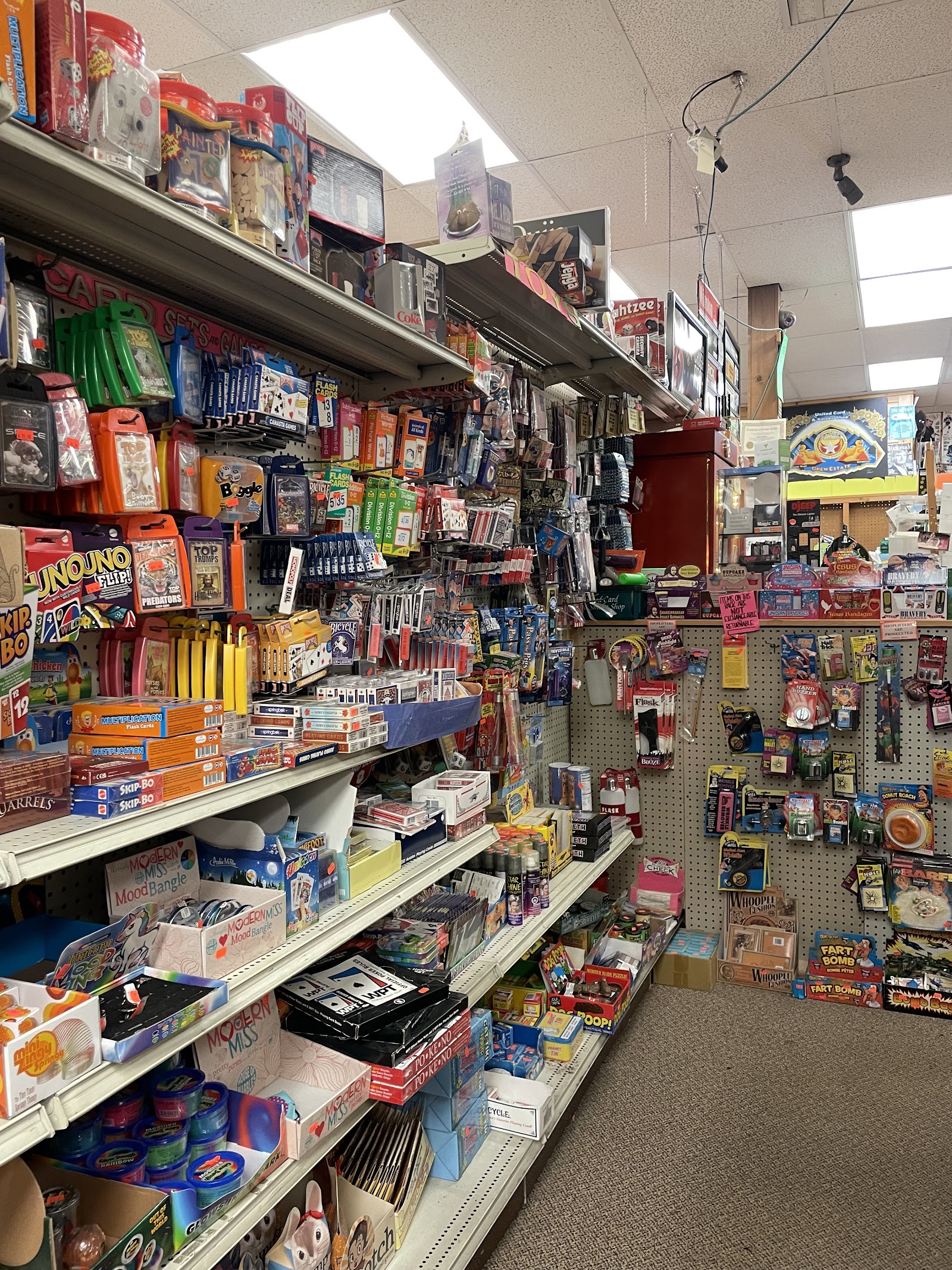 United Card & Smoke Shop photo 10