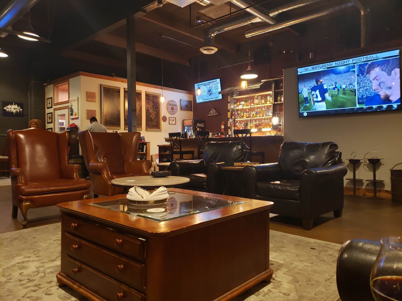 V-Cut Lounge photo 3