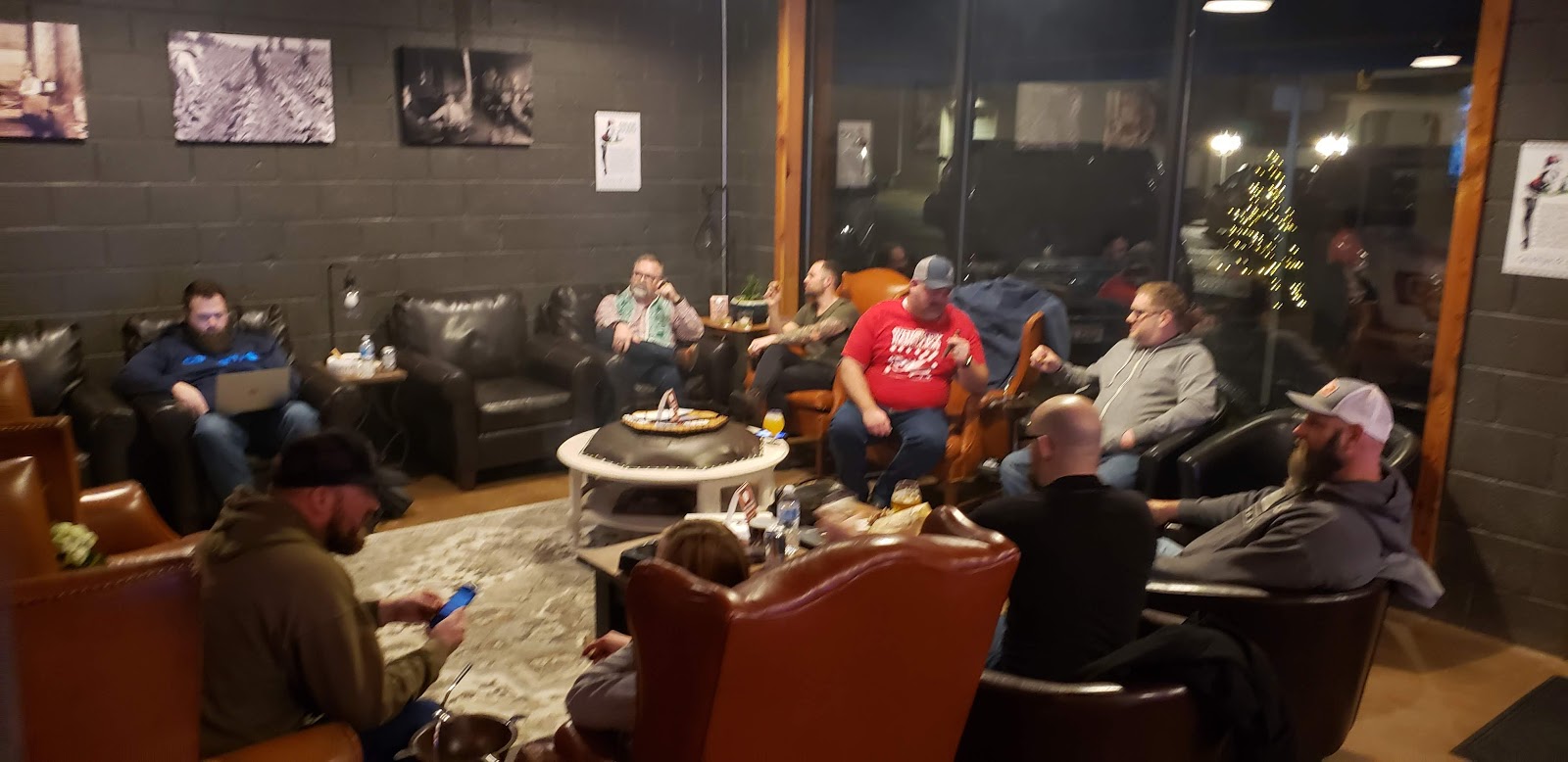 V-Cut Lounge photo 8