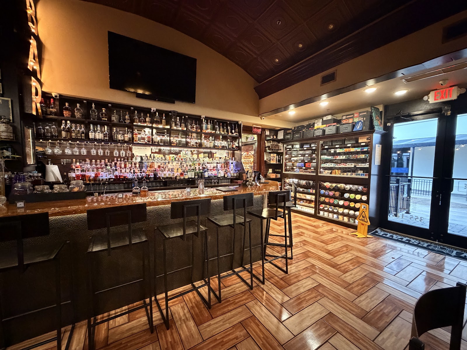 Vintage Cigar Lounge photo 8