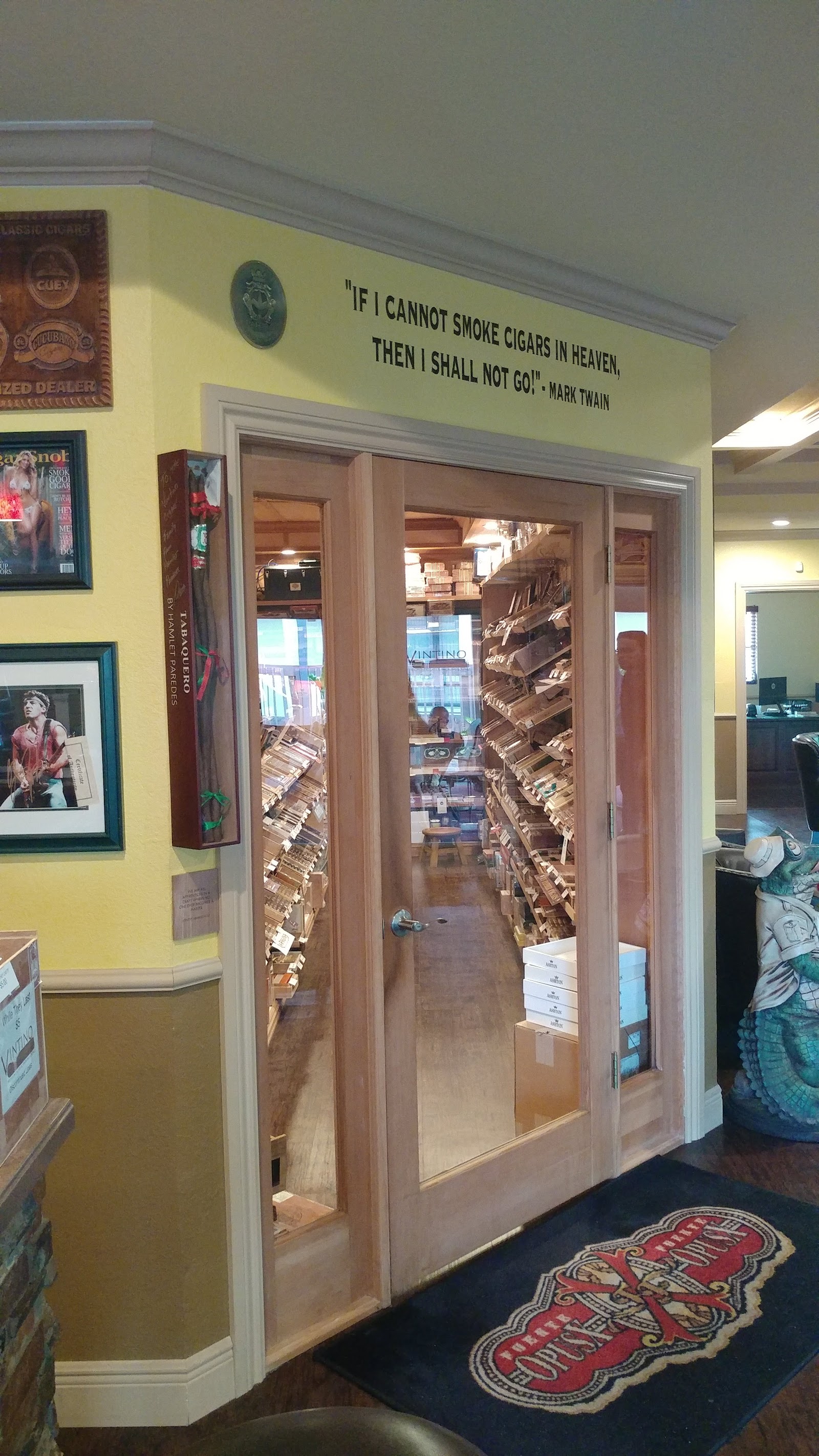 Vintino's Premium Cigars & Smoking Lounge