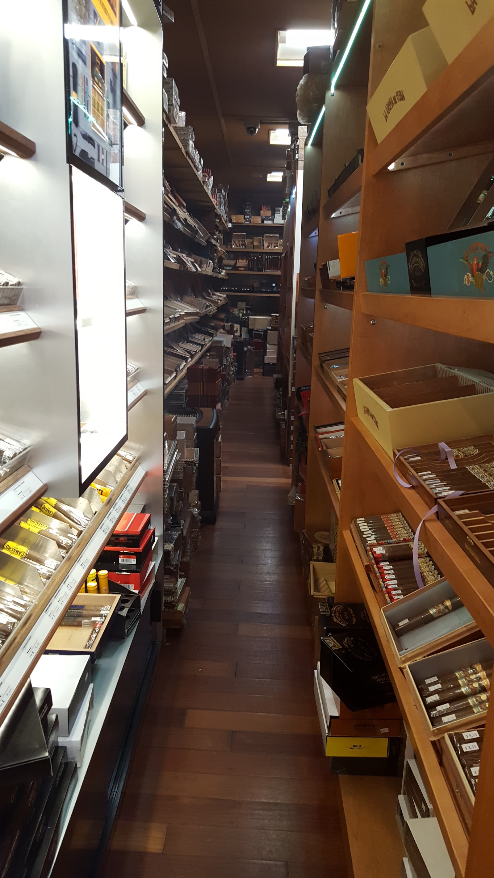 Waldorf Cigar Bar photo 5