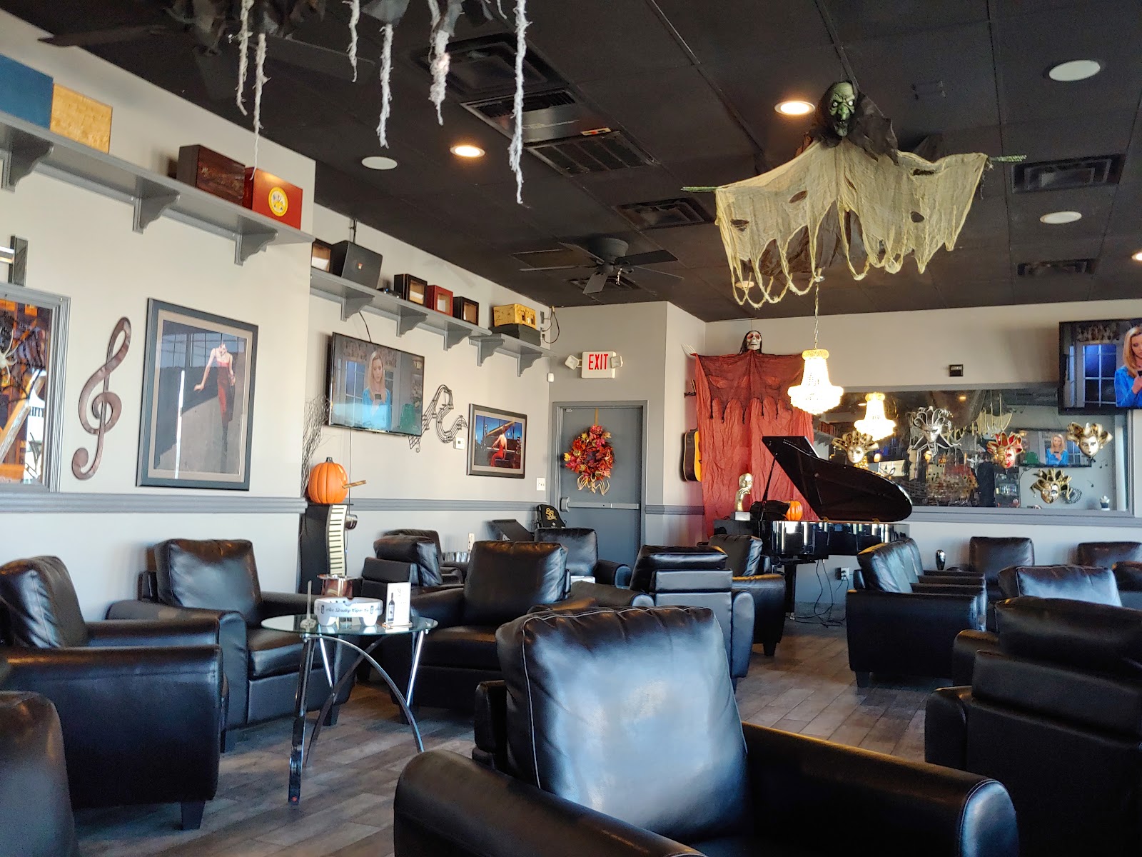White Ash Cigar Lounge photo 2