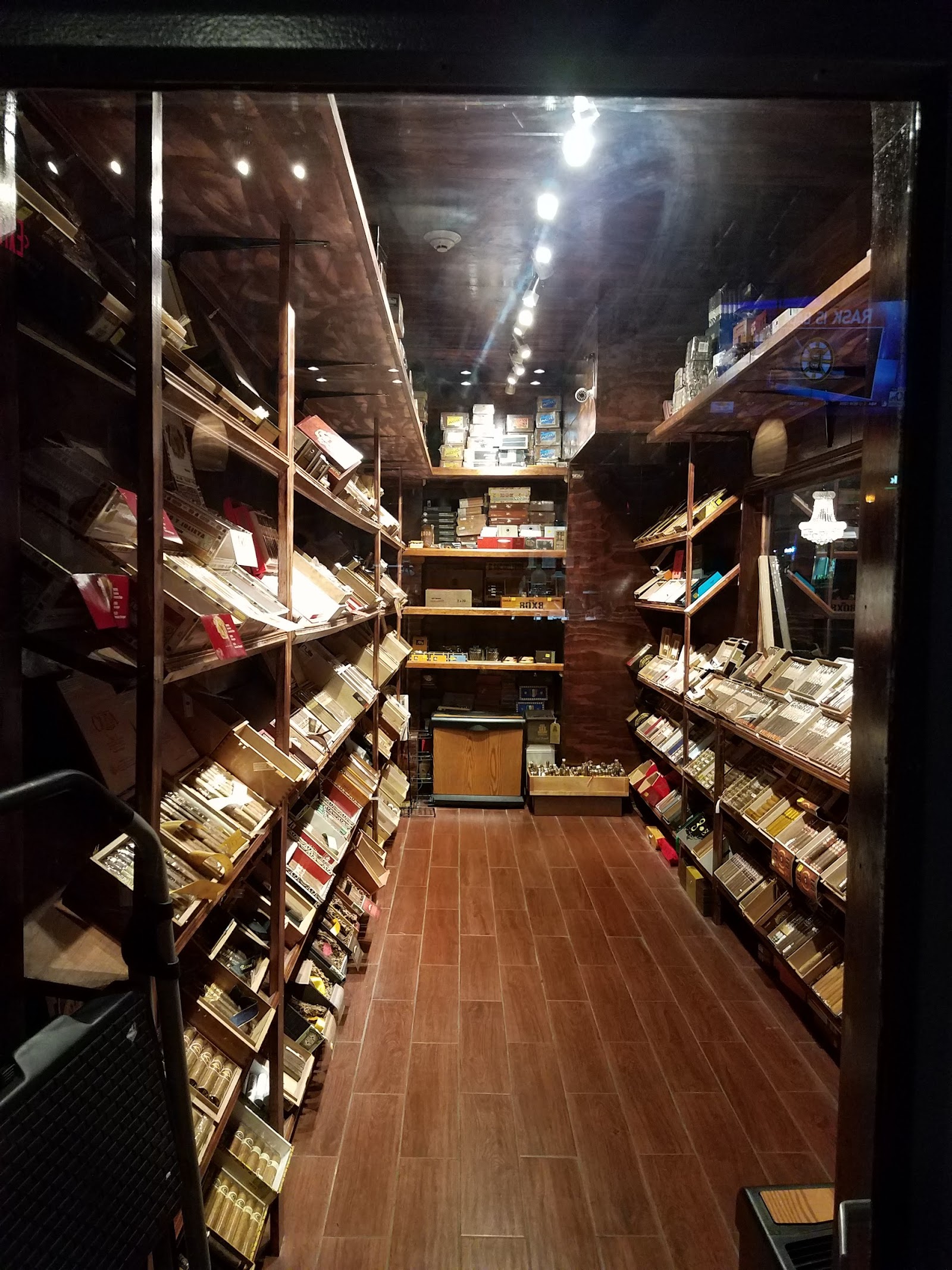 White Ash Cigar Lounge photo 3