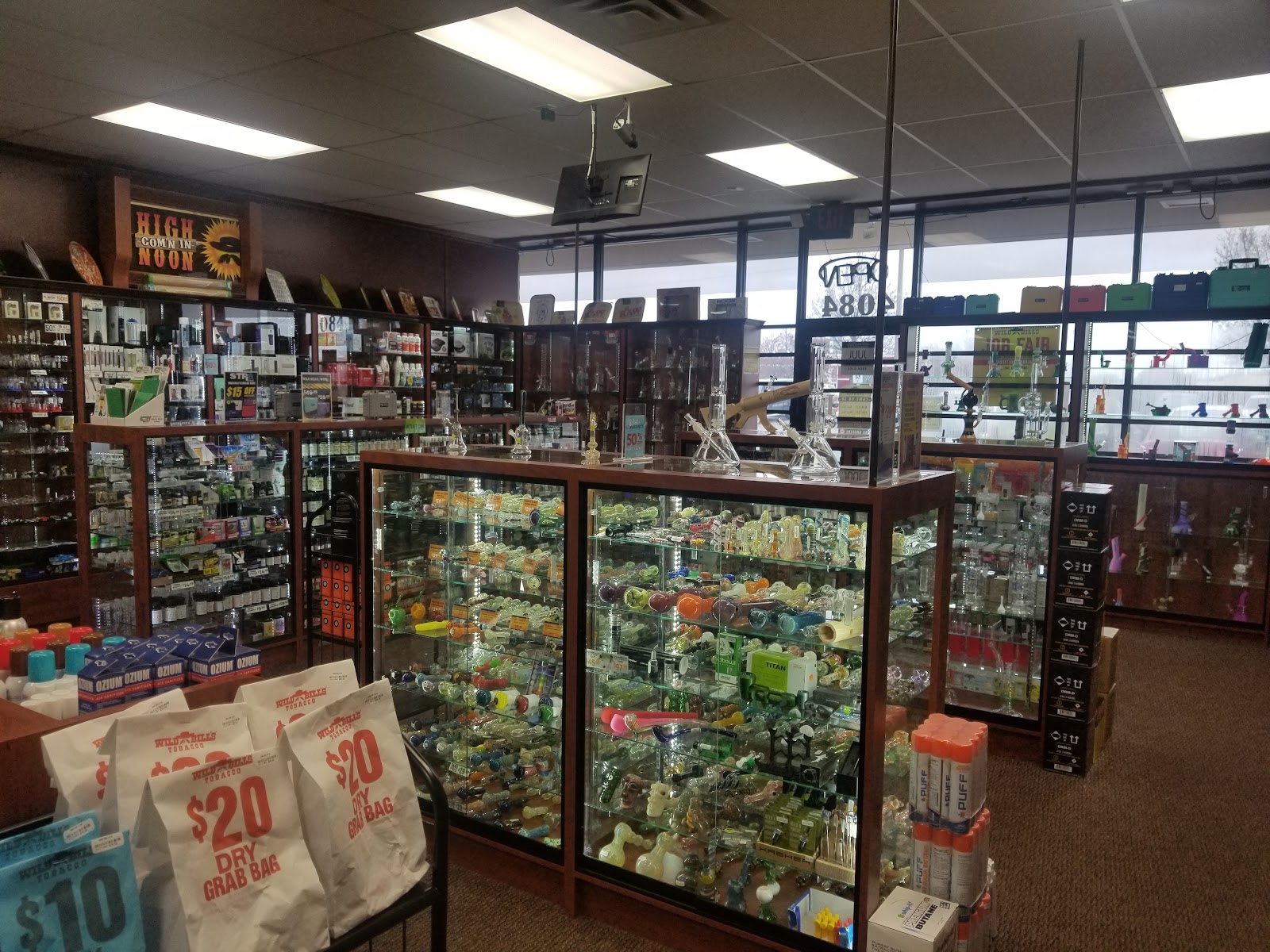 Wild Bill's Tobacco - Bay City, MI photo 2