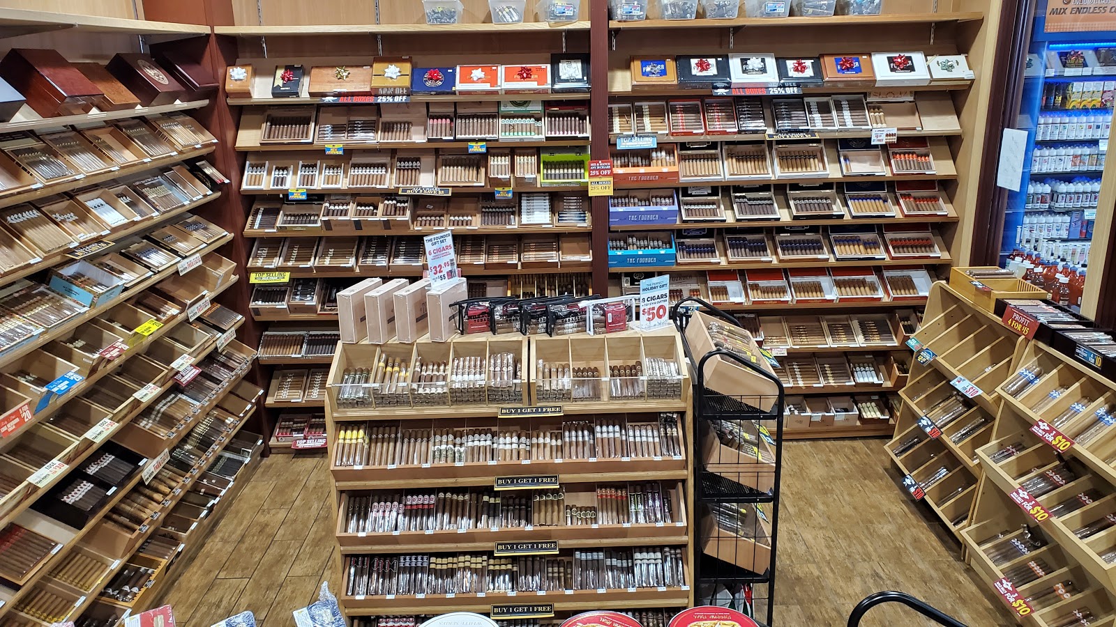 Wild Bill's Tobacco - Bay City, MI photo 3