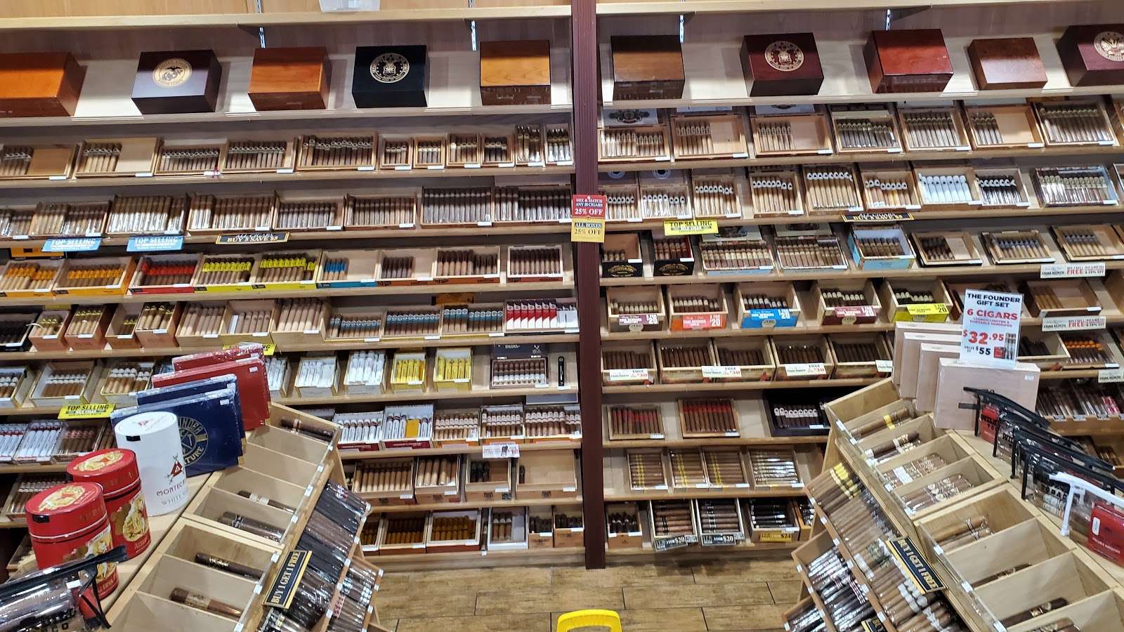 Wild Bill's Tobacco - Bay City, MI photo 8