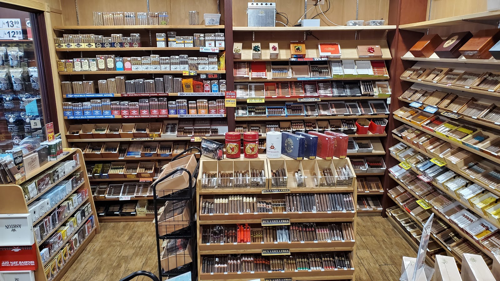 Wild Bill's Tobacco - Bay City, MI photo 9