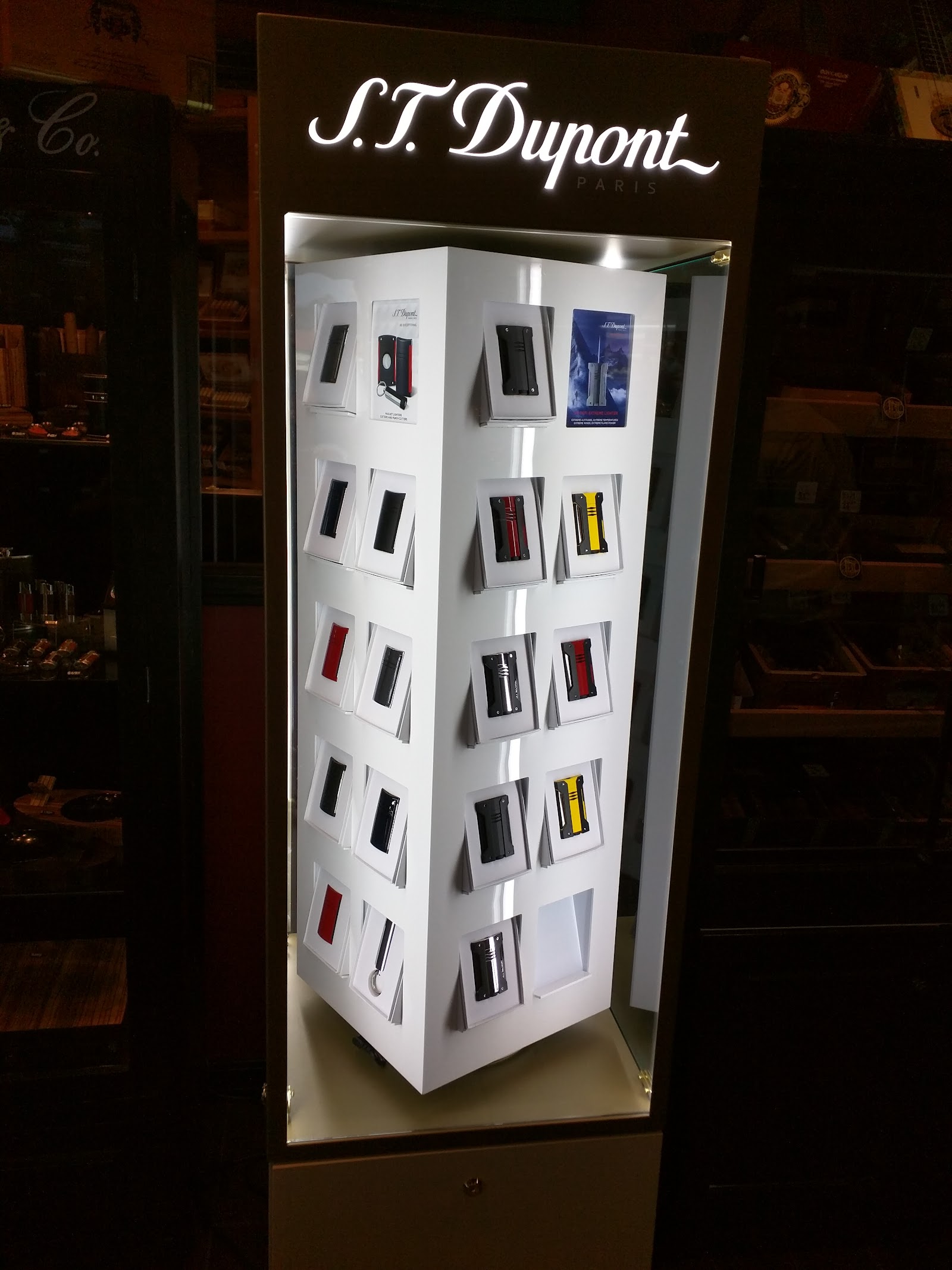 Winston's Pipe & Cigar Emporium photo 10