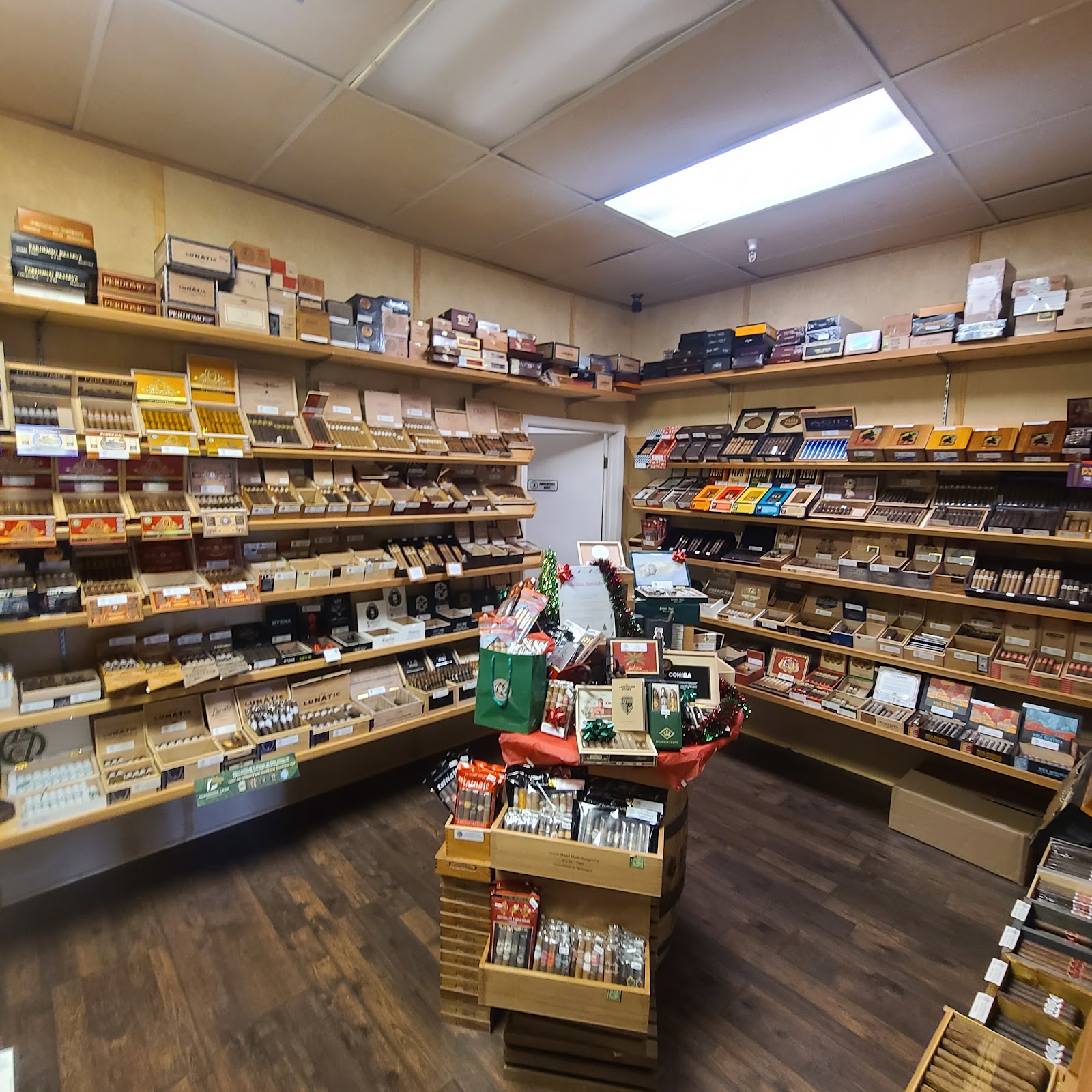 Winston's Humidor - Chester, VA photo 2