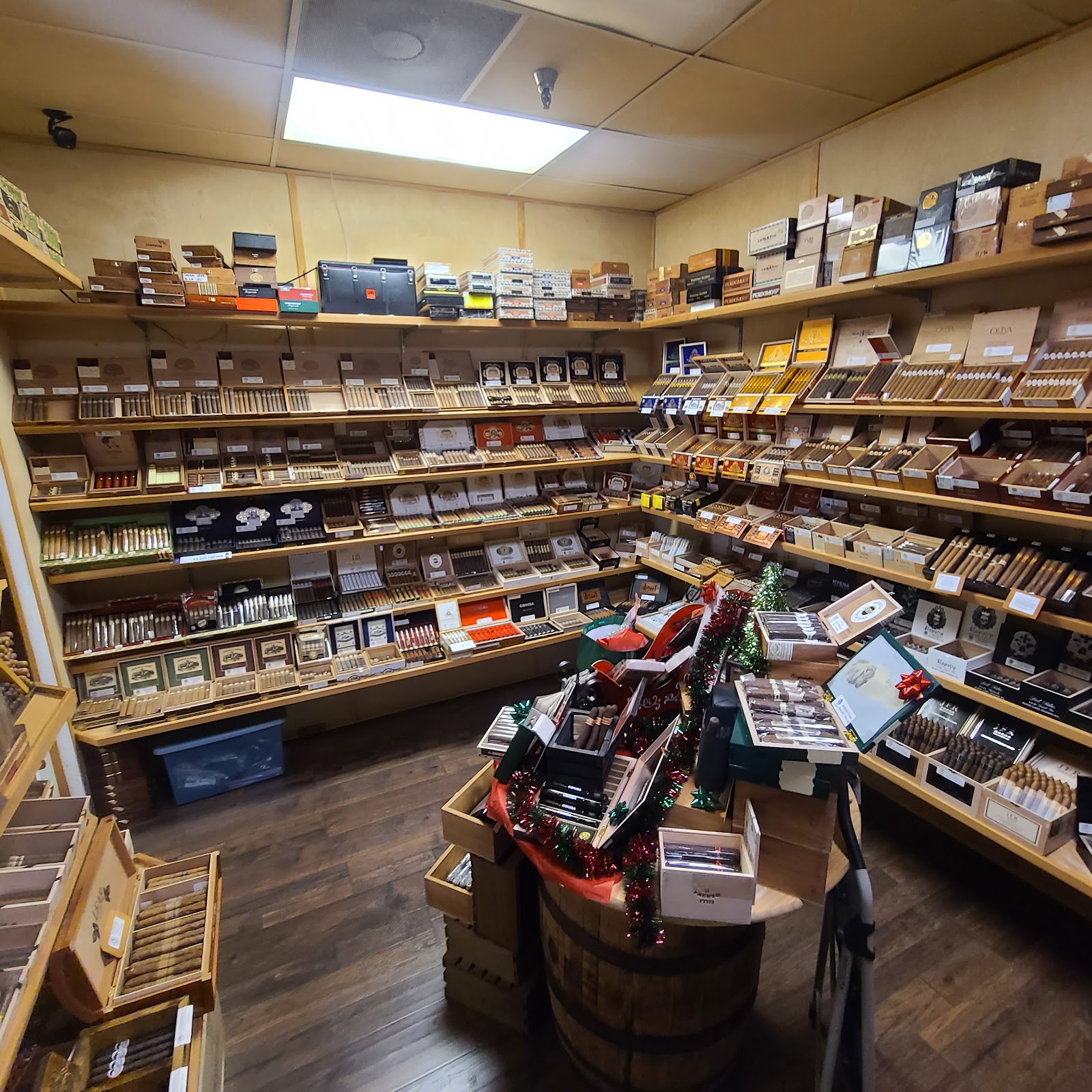Winston's Humidor - Chester, VA photo 4